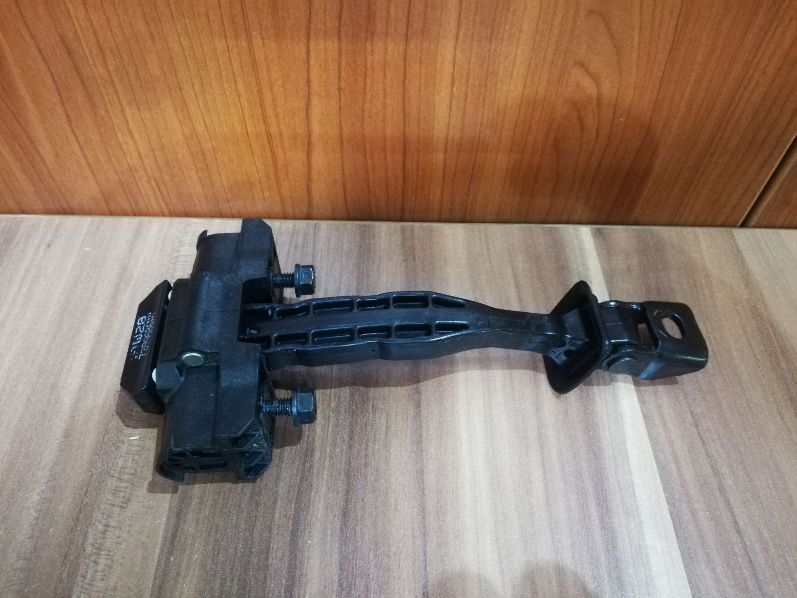limiter door left front BMW X3 G01 F97