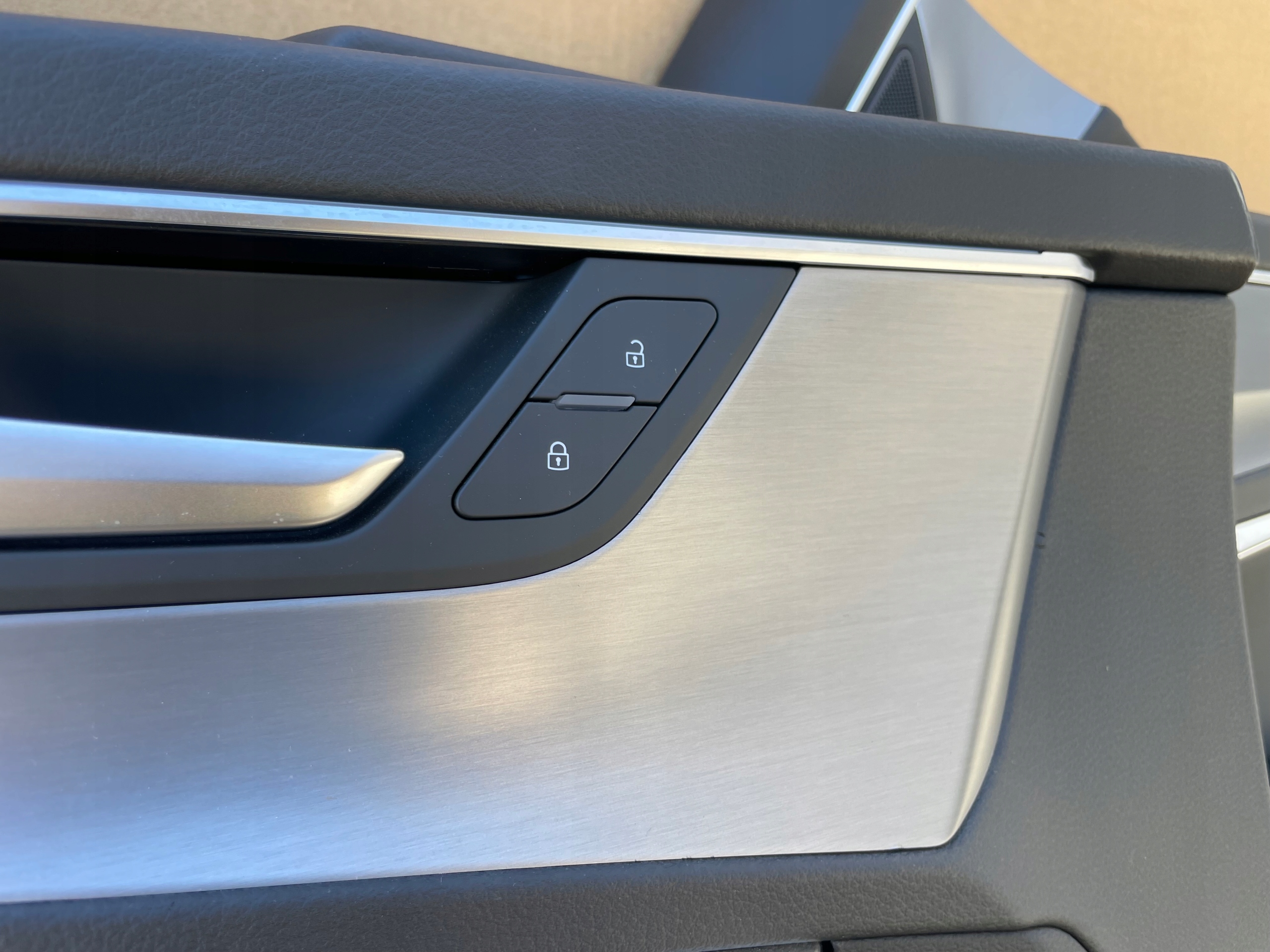 side AUDI A6 C8 sedan KOMBI leather LED as new KOMPLET