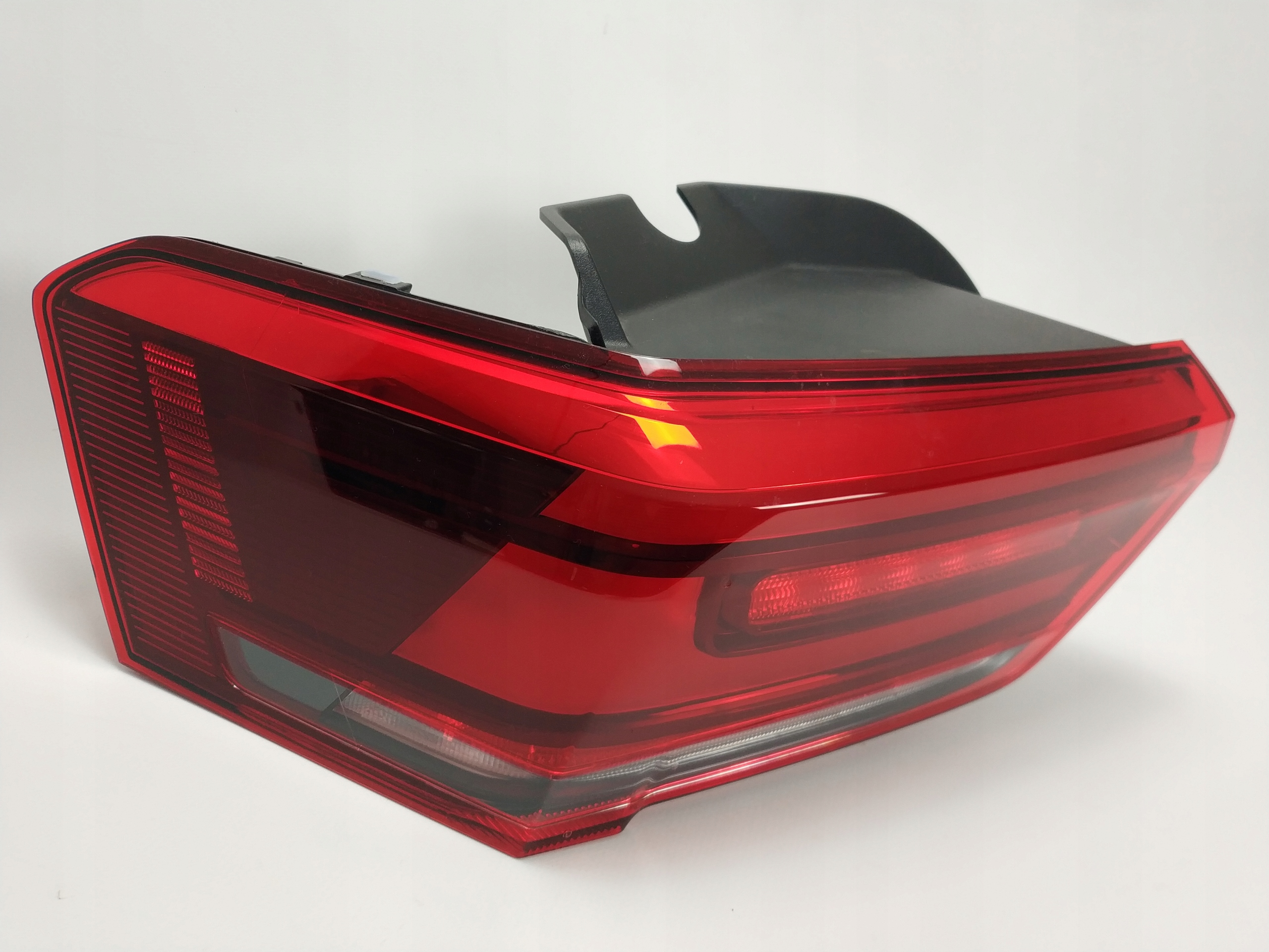 фонарь левый vw ID3 id.3 10A945095B