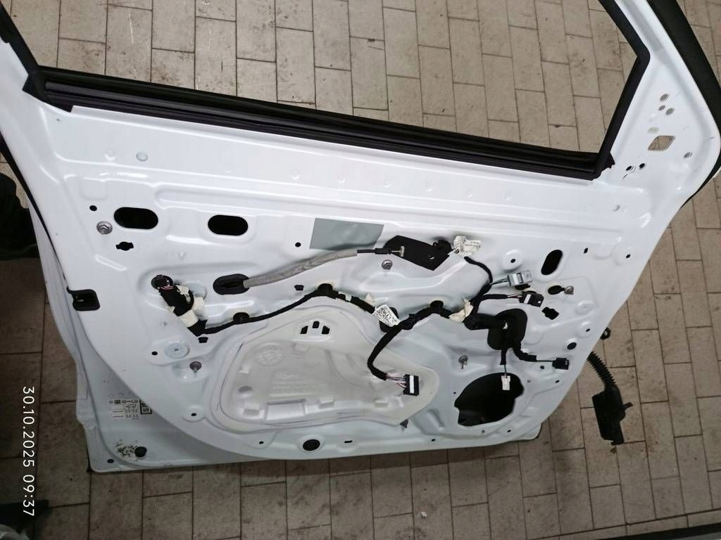 door front front side left Renault Megane E-Tech