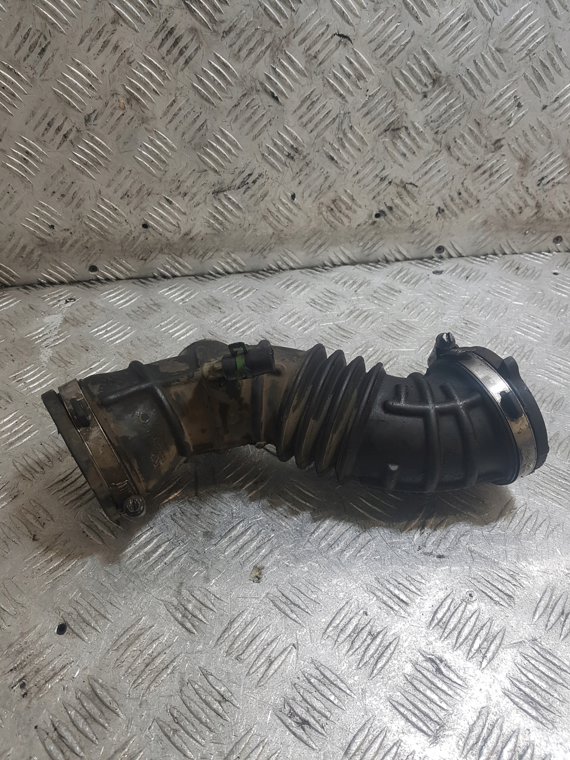 wiring pipe air RENAULT LAGUNA 2 8200040521