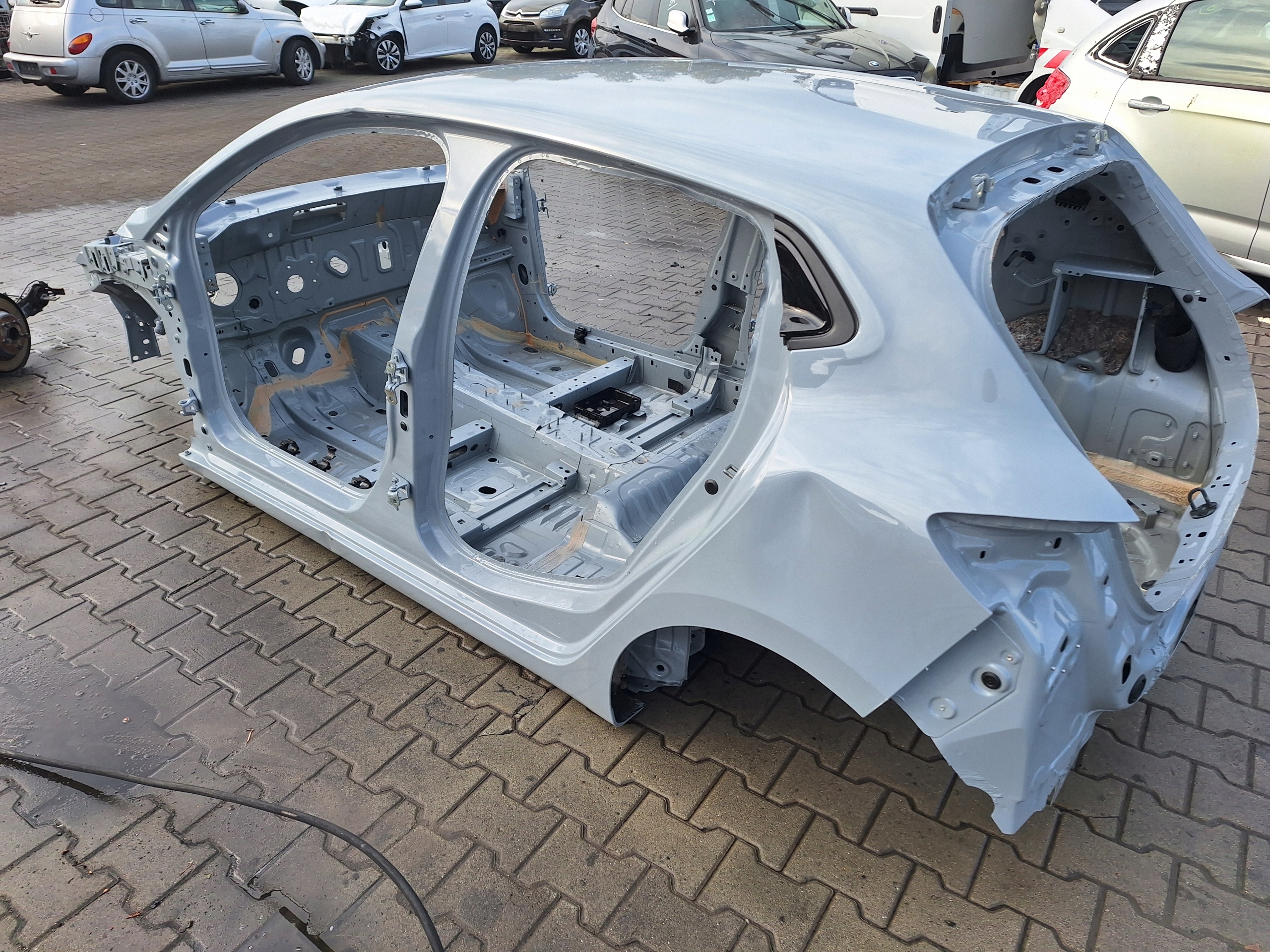 RENAULT CLIO 5 V B7 2019- TEKQJ left pillar front body quarter left