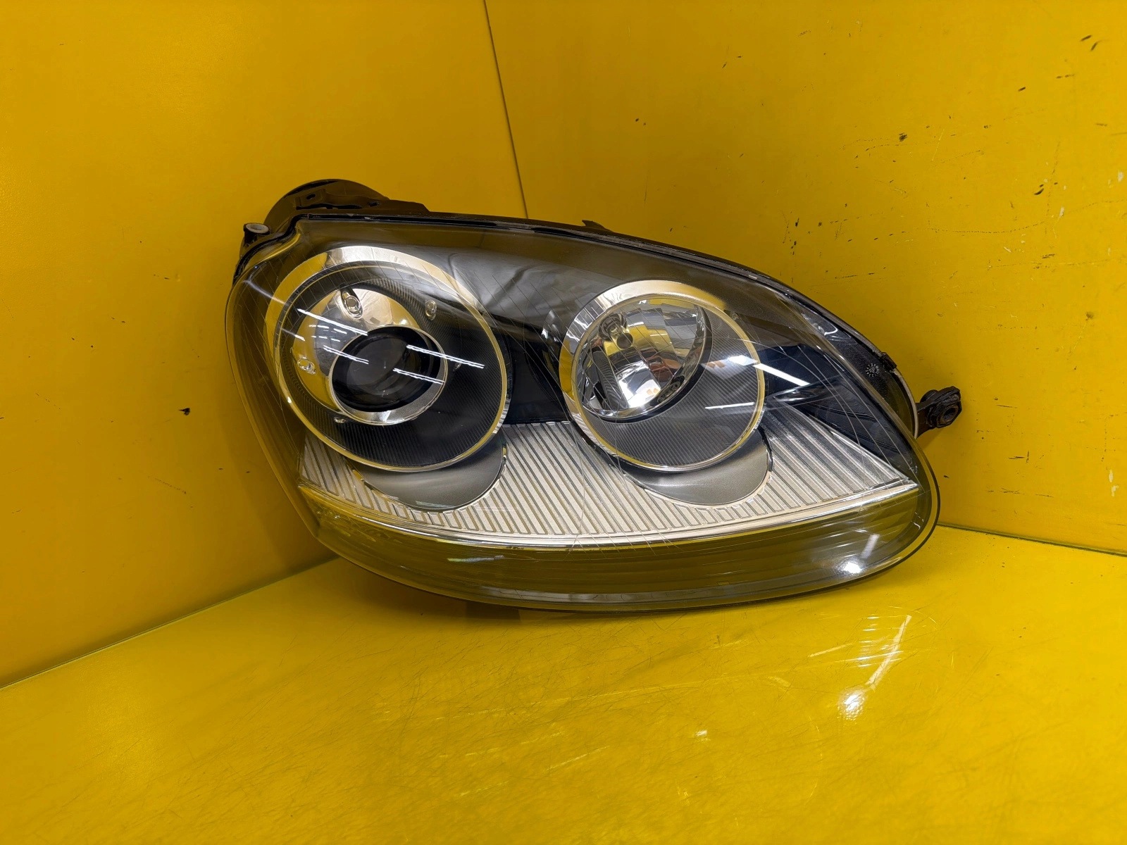light right VW Golf V Jetta Xenon 1K6941032