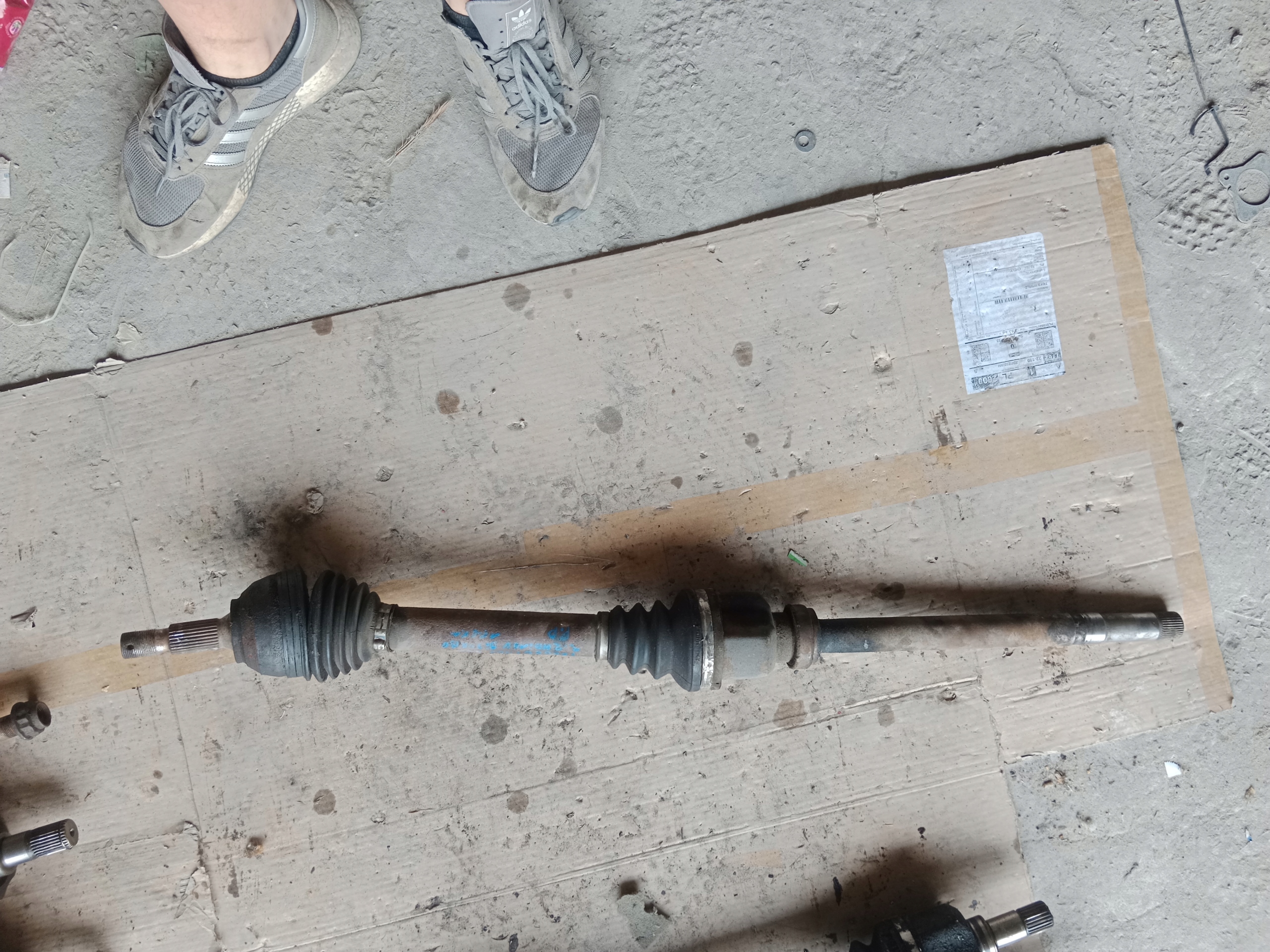 semi-axis right front PEUGEOT 407 2.2 HDI
