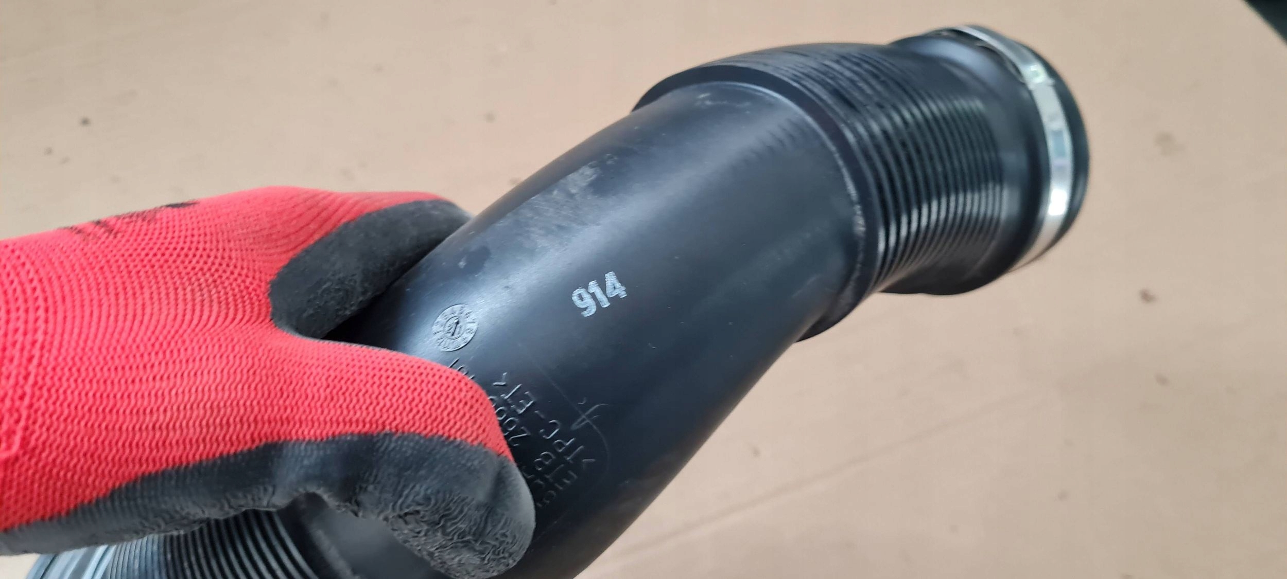 Q3 83A wiring pipe air 2.0 TFSI 5QF129654AA