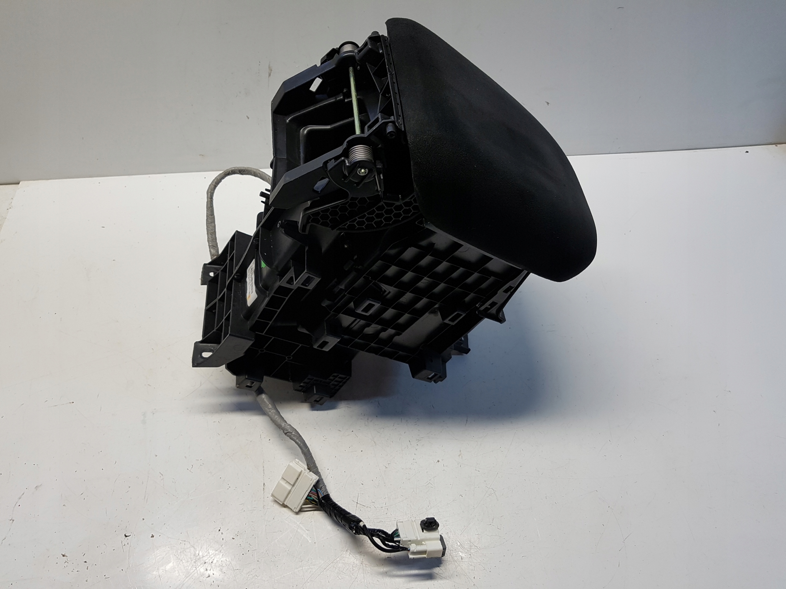 17668-T1GA - HONDA CRV IV ARMREST