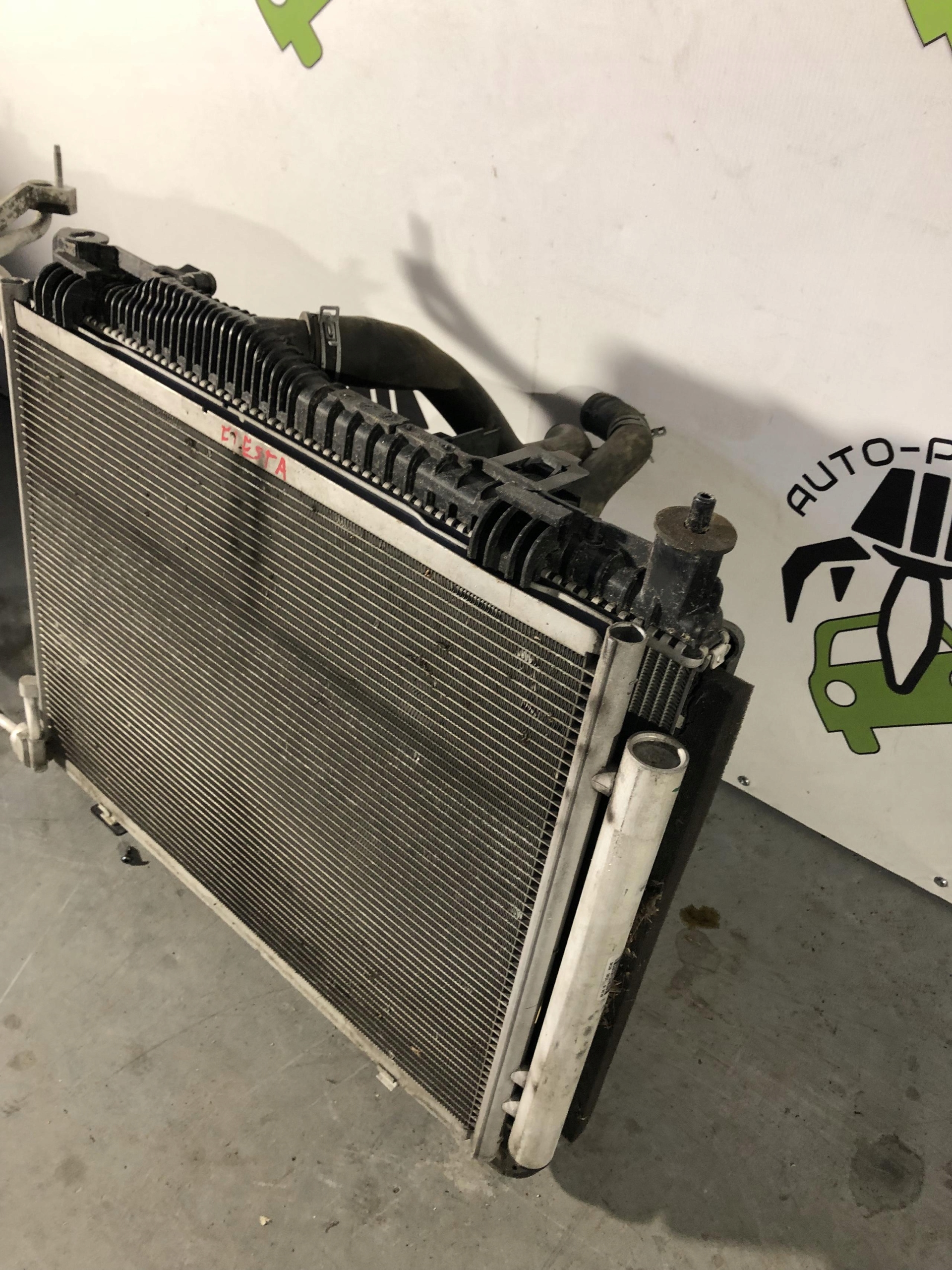 Ford Fiesta MK8 1.5 komplet chłodnic wentylator Producent części Ford OE