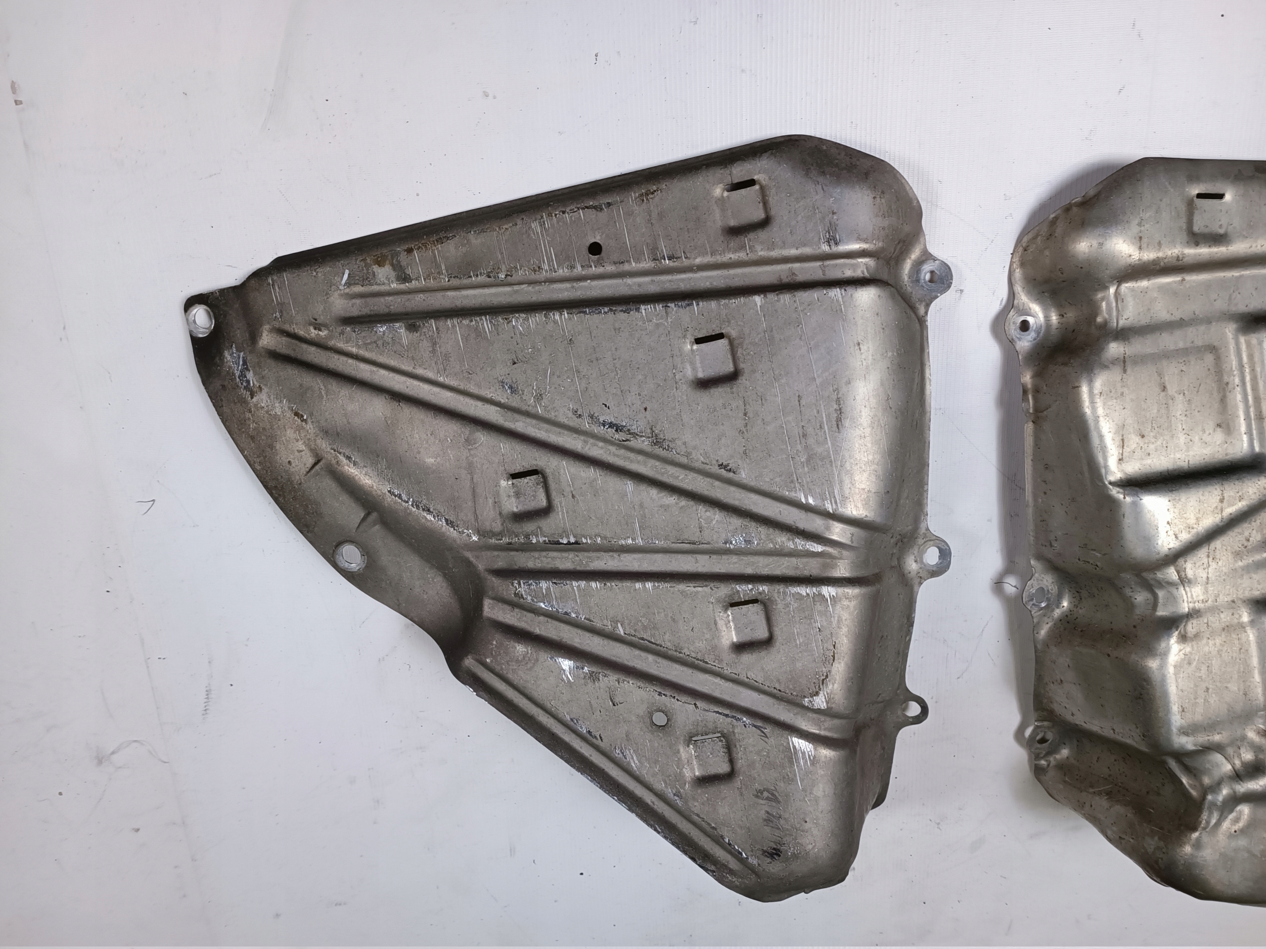 cover tanks left right Chevrolet Corvette C5