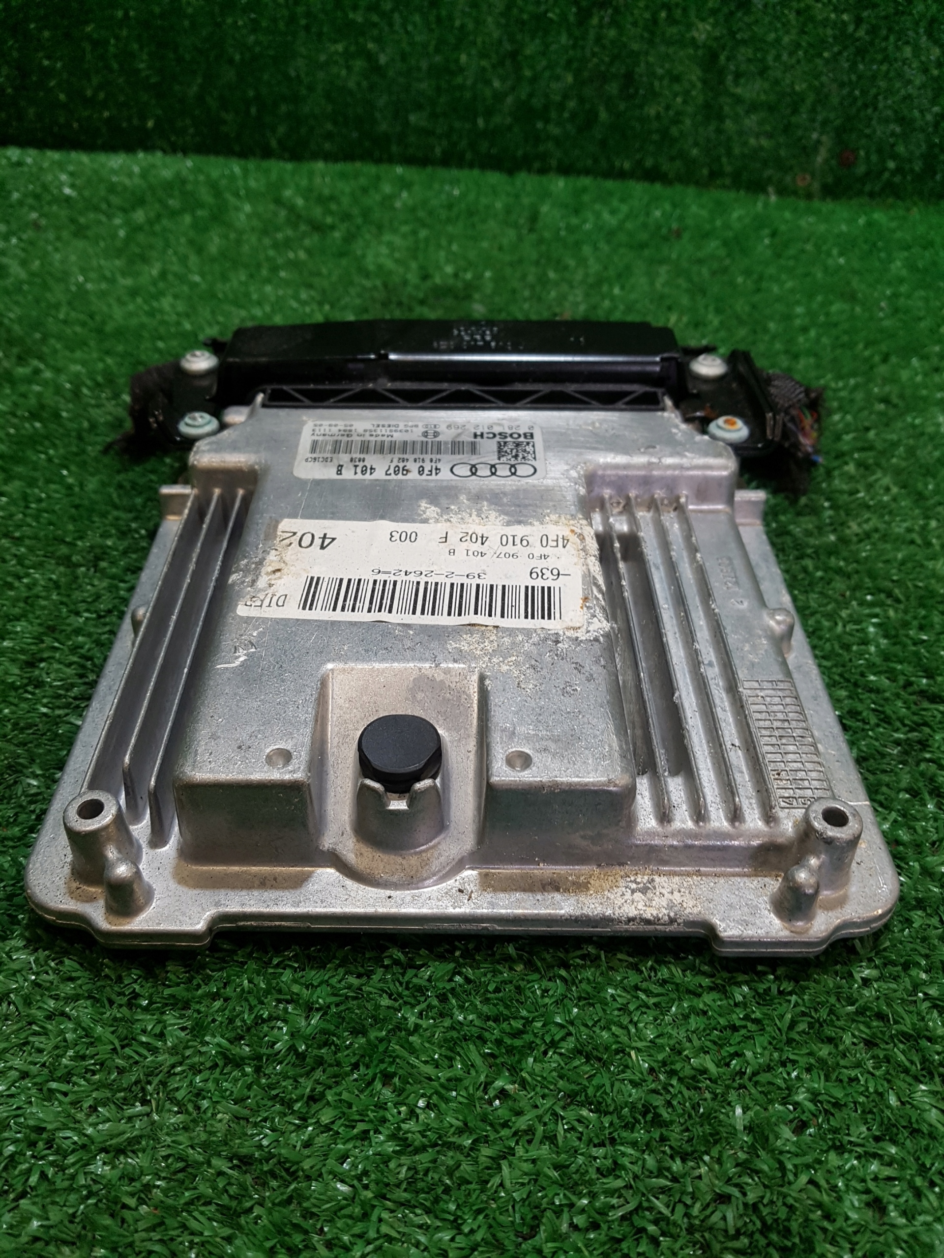 computer of the engine control unit AUDI A6-C6 4F0907401B 4F0910402F 0281012269