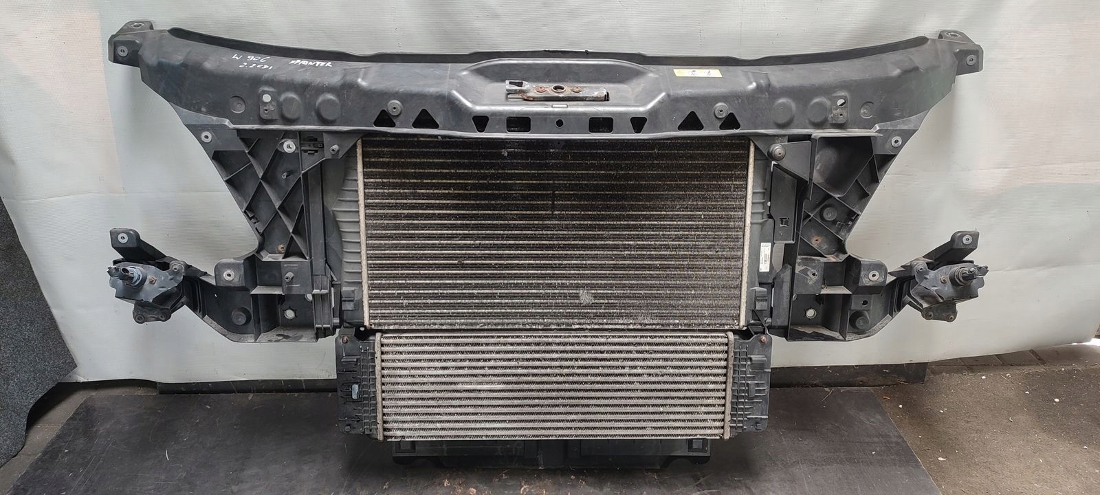 support panel for radiators pillar iron radiator Mercedes Sprinter 906 2,2 CDI
