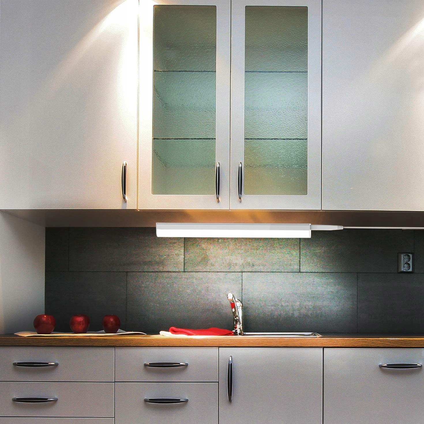 LAMPA PODSZAFKOWA - LED - 31 cm - BIAŁA - KUCHNIA Napięcie (V) 230V