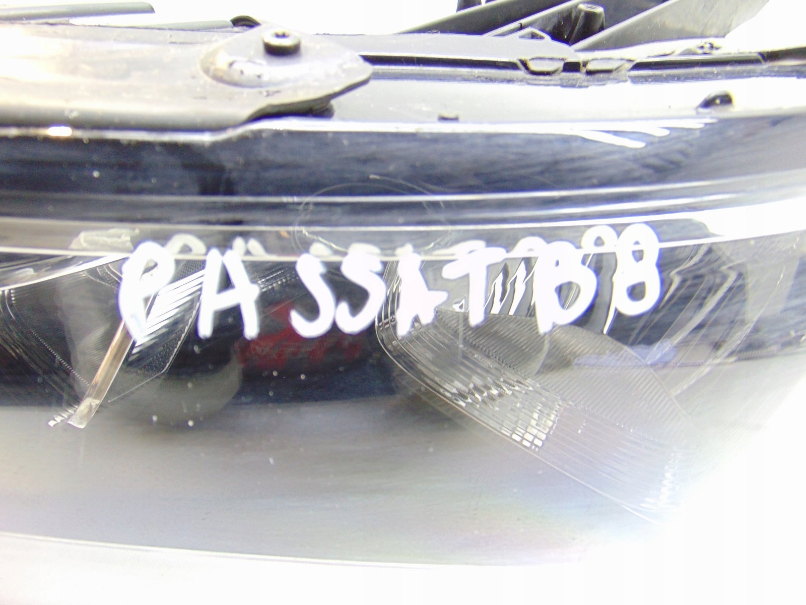 REFLEKTOR light left front left front VW PASSAT B8 90064931