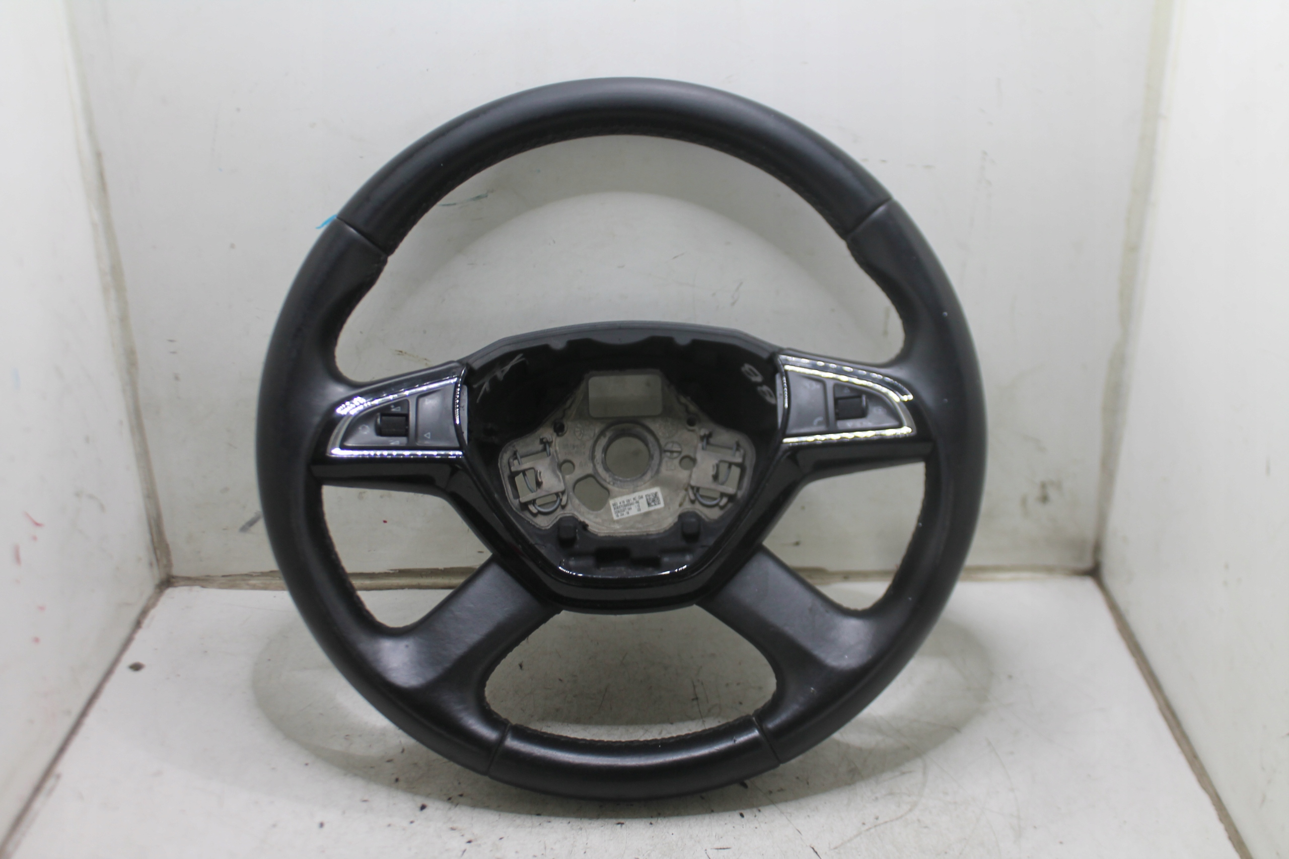 Volant Cuir, en cuir MULTI SKODA OCTAVIA III 12-20