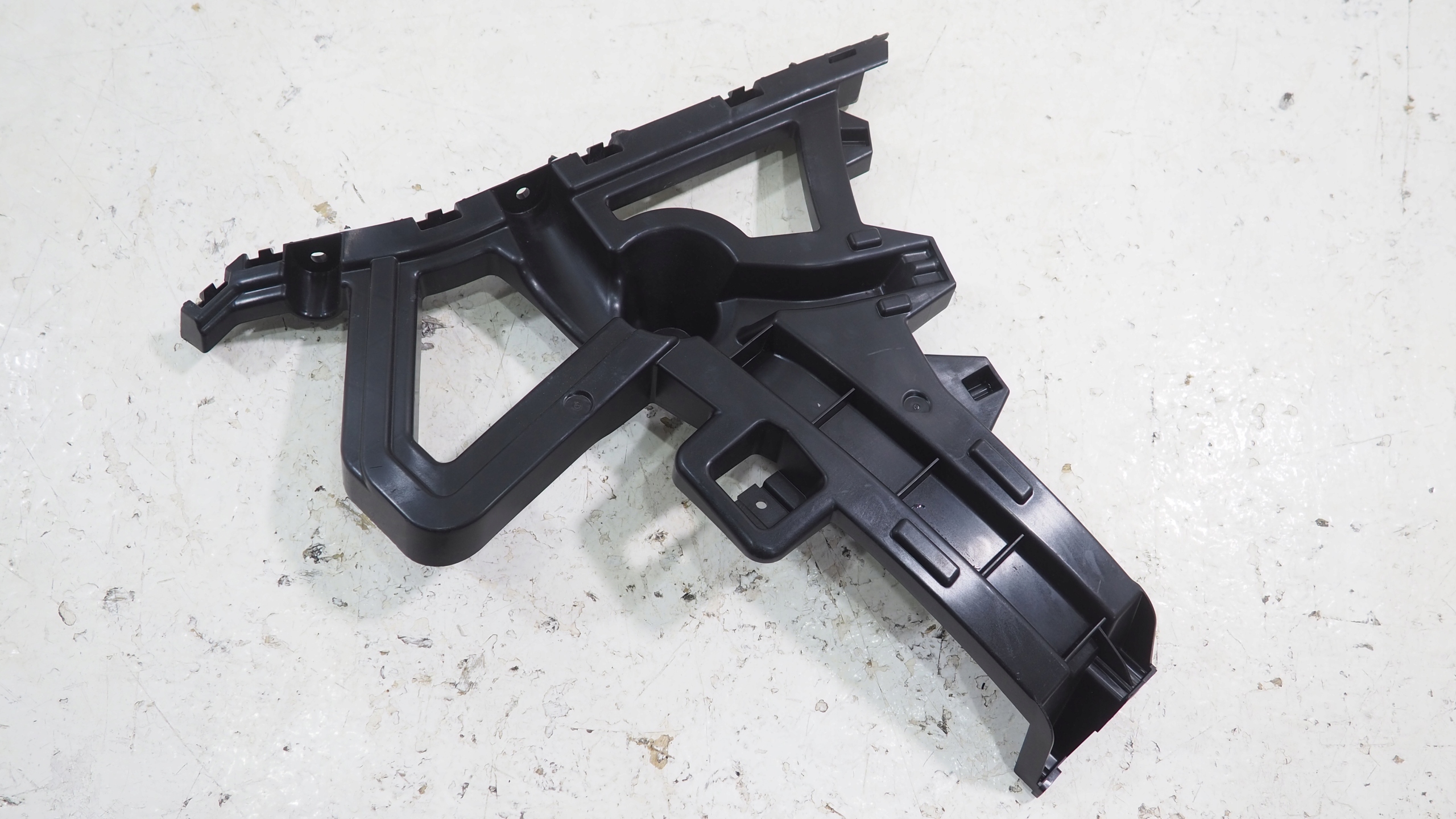 Opel Astra VI L Kombi bumper bracket right rear part 9841486080
