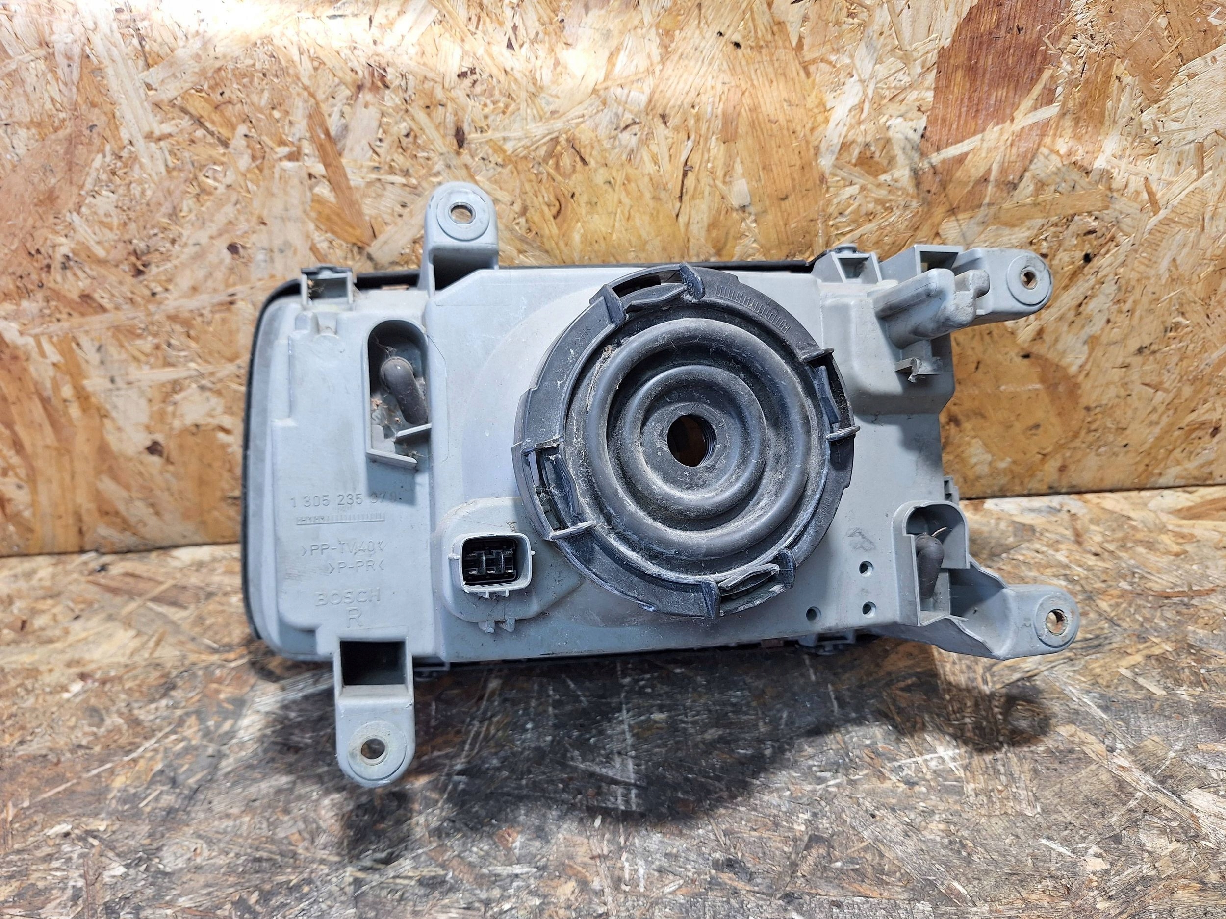 light right front OPEL FRONTERA B 98-02 EUROPA 0301154302