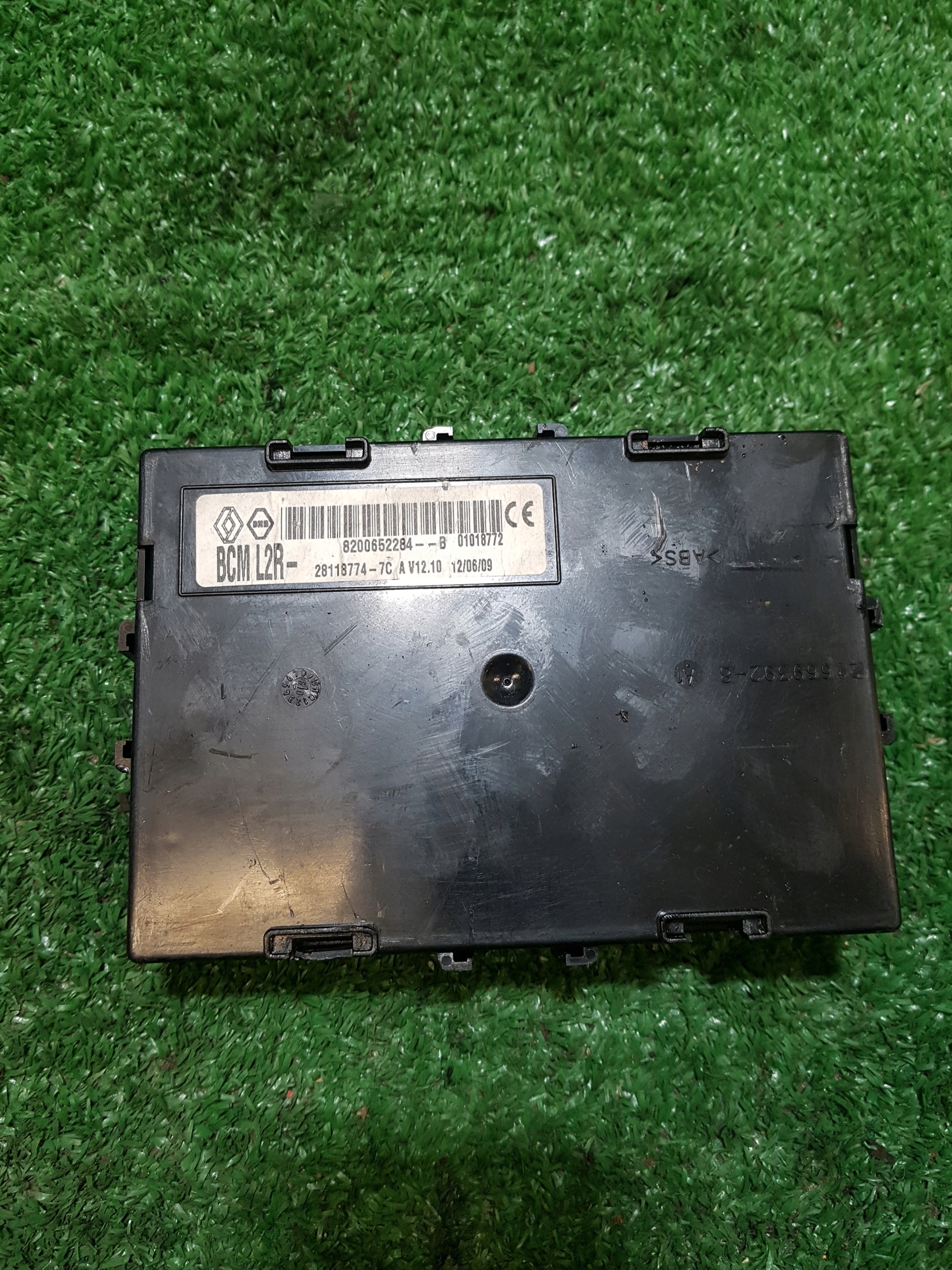komfortsteuergerät RENAULT CLIO 3 8300652284B