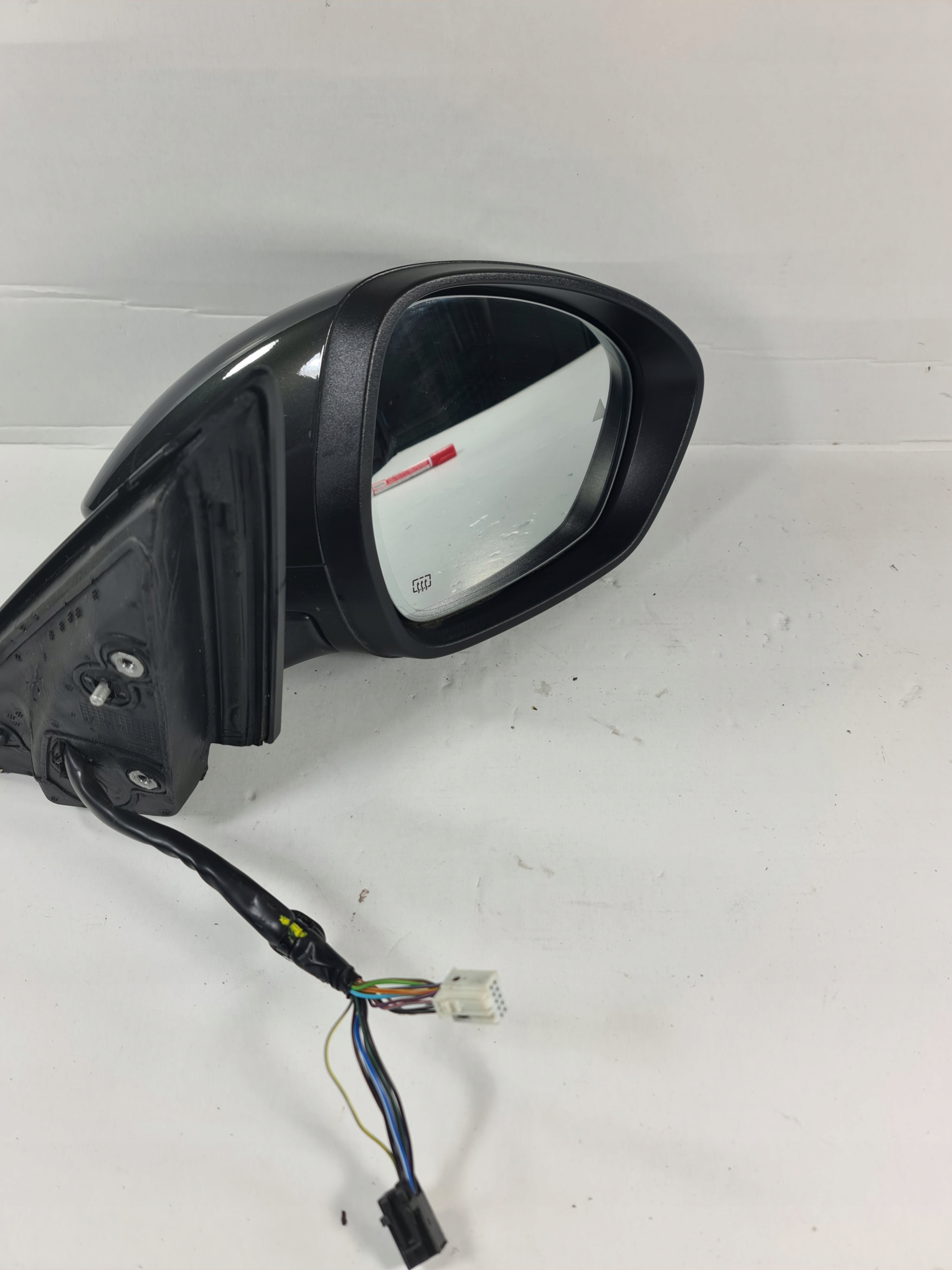 STELVIO Q4 LUSTERKO PRAWE 8+10 PIN CZARNE Strona zabudowy prawa