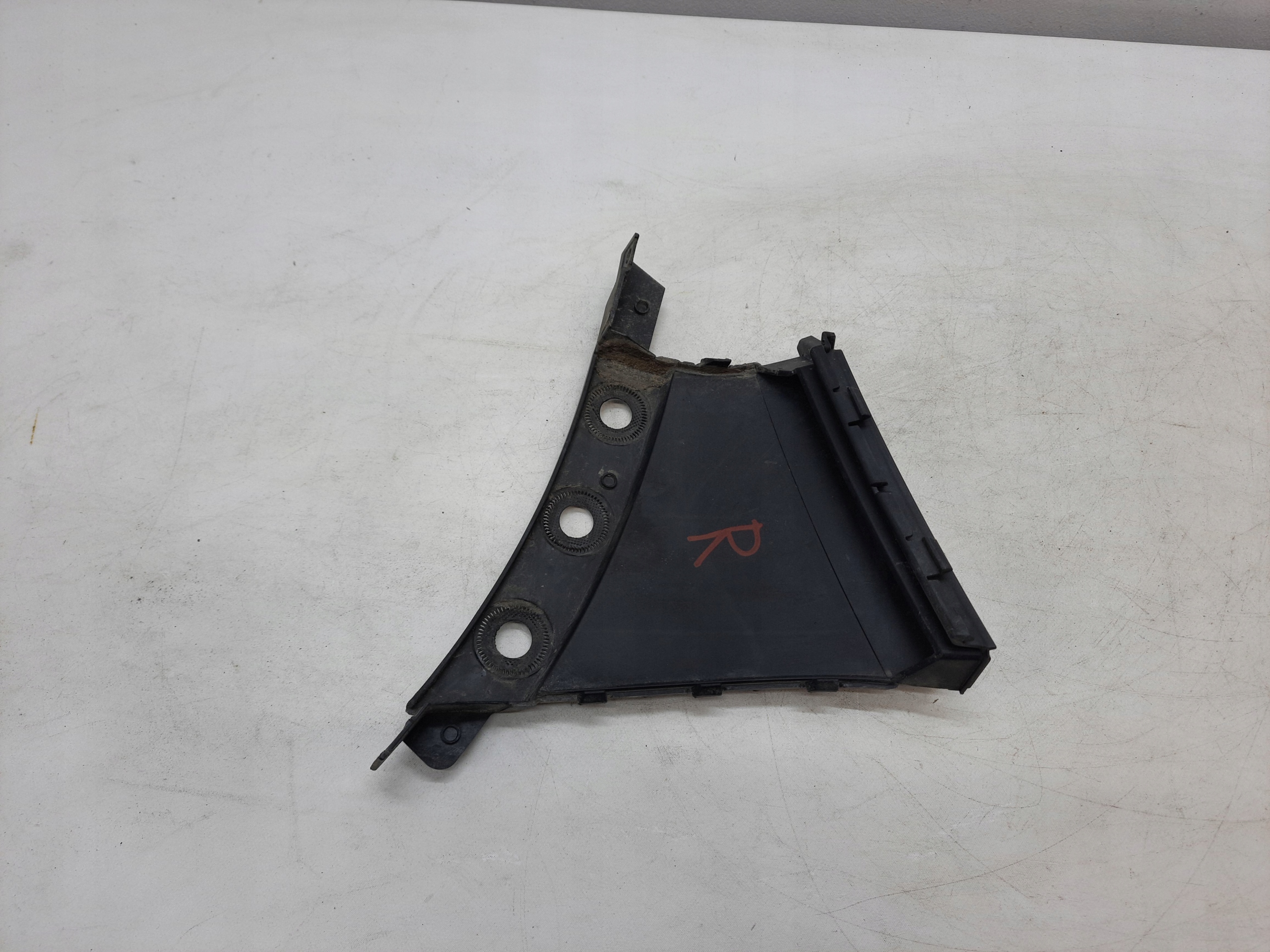 SKODA SCALA 19- air duct air line right front original