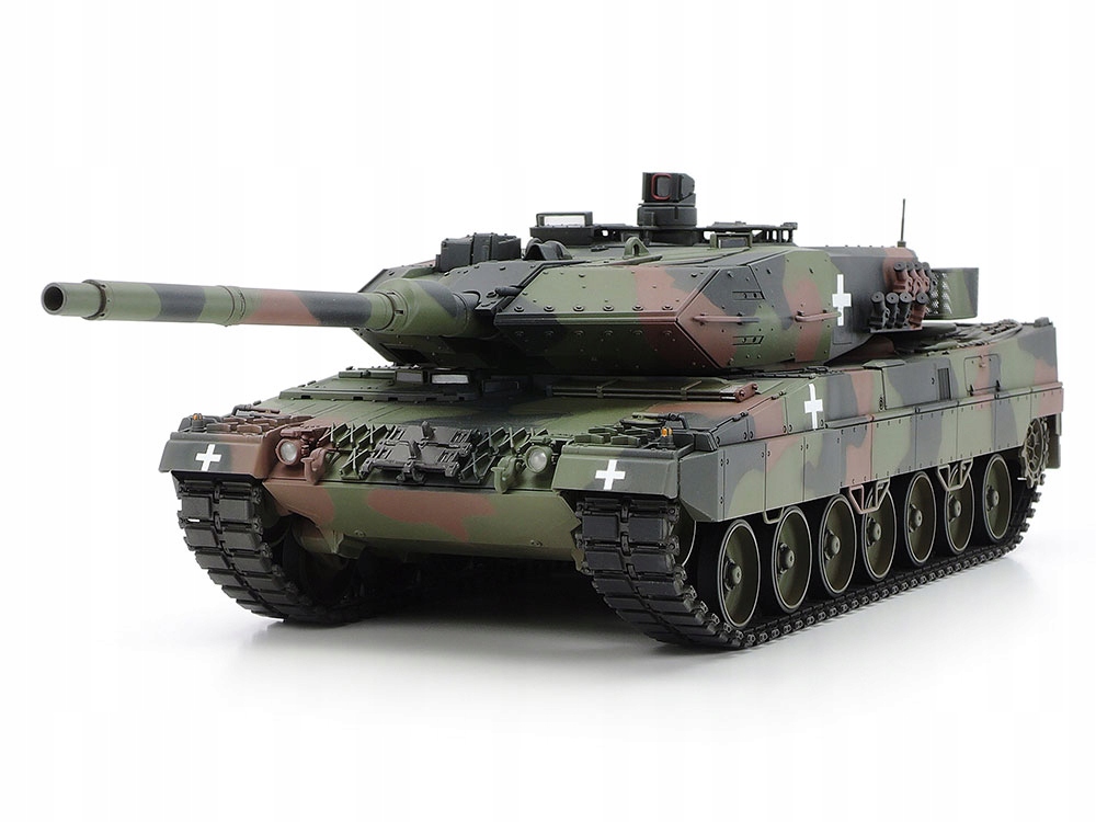 Tank Leopard 2A6 Ukraine model 25207 Tamiya