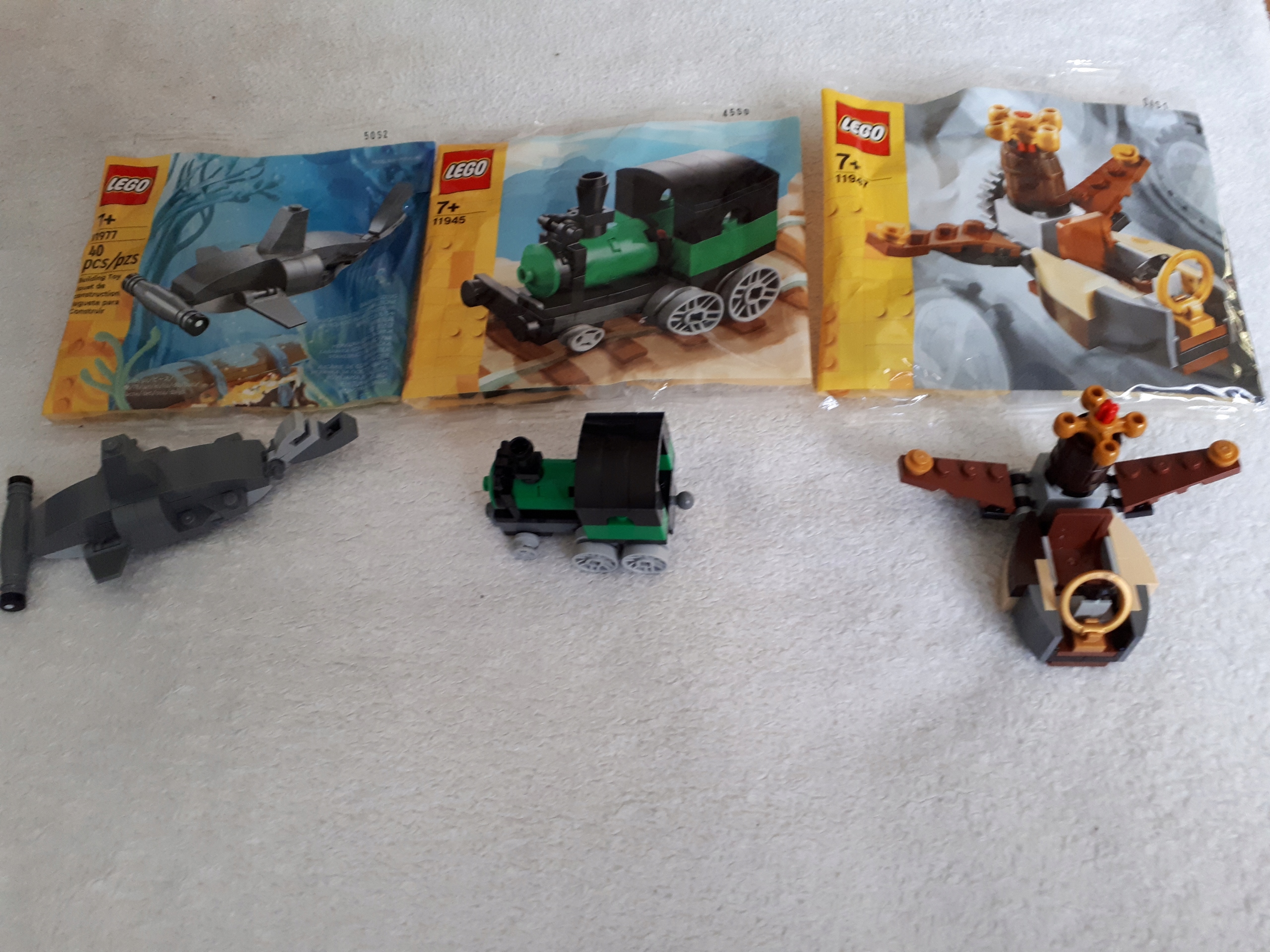 Lego Creator 3 zestawy saszetek 11977,11945,11947.