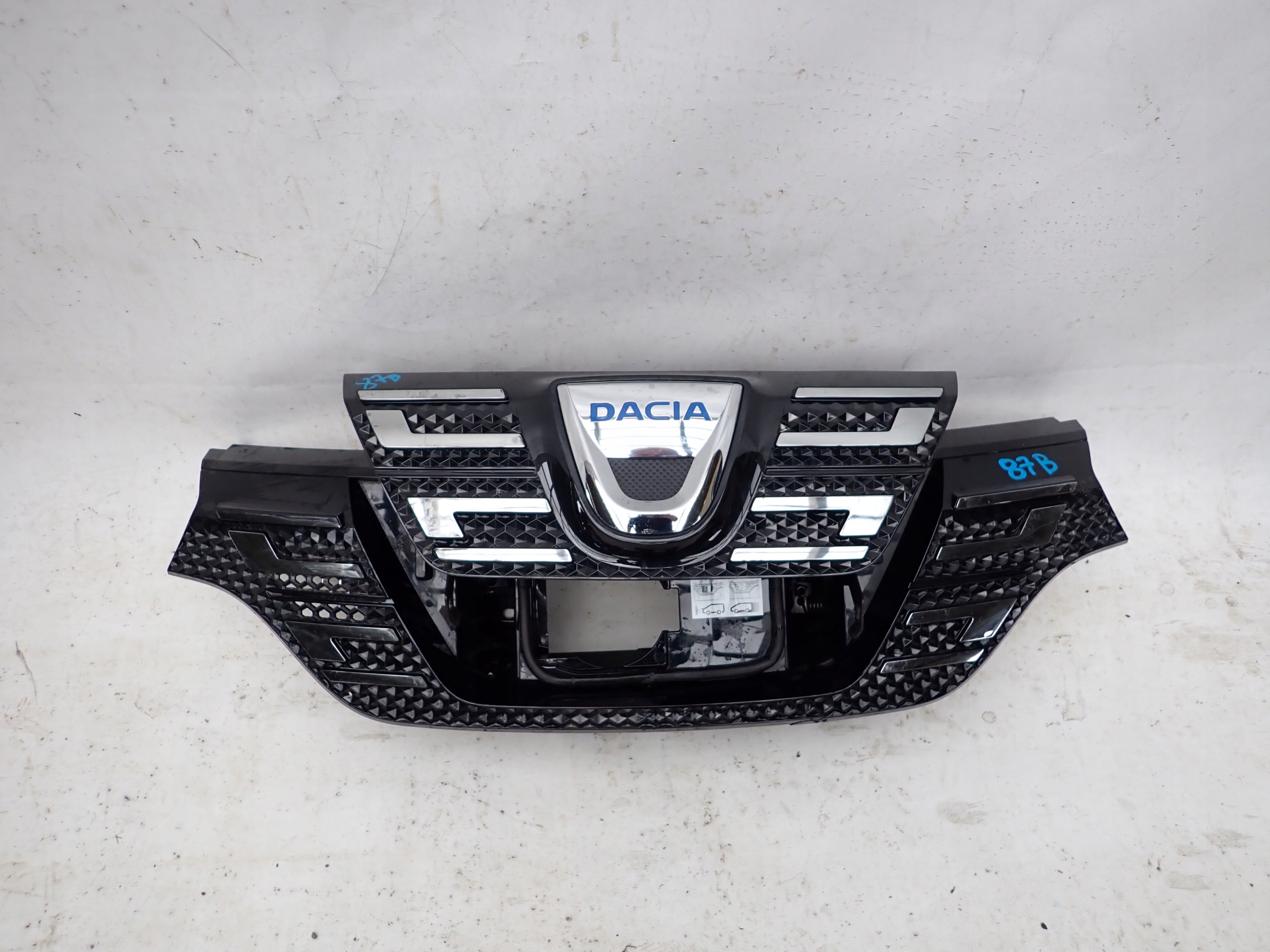 DACIA SPRING 22- grill grille radiator
