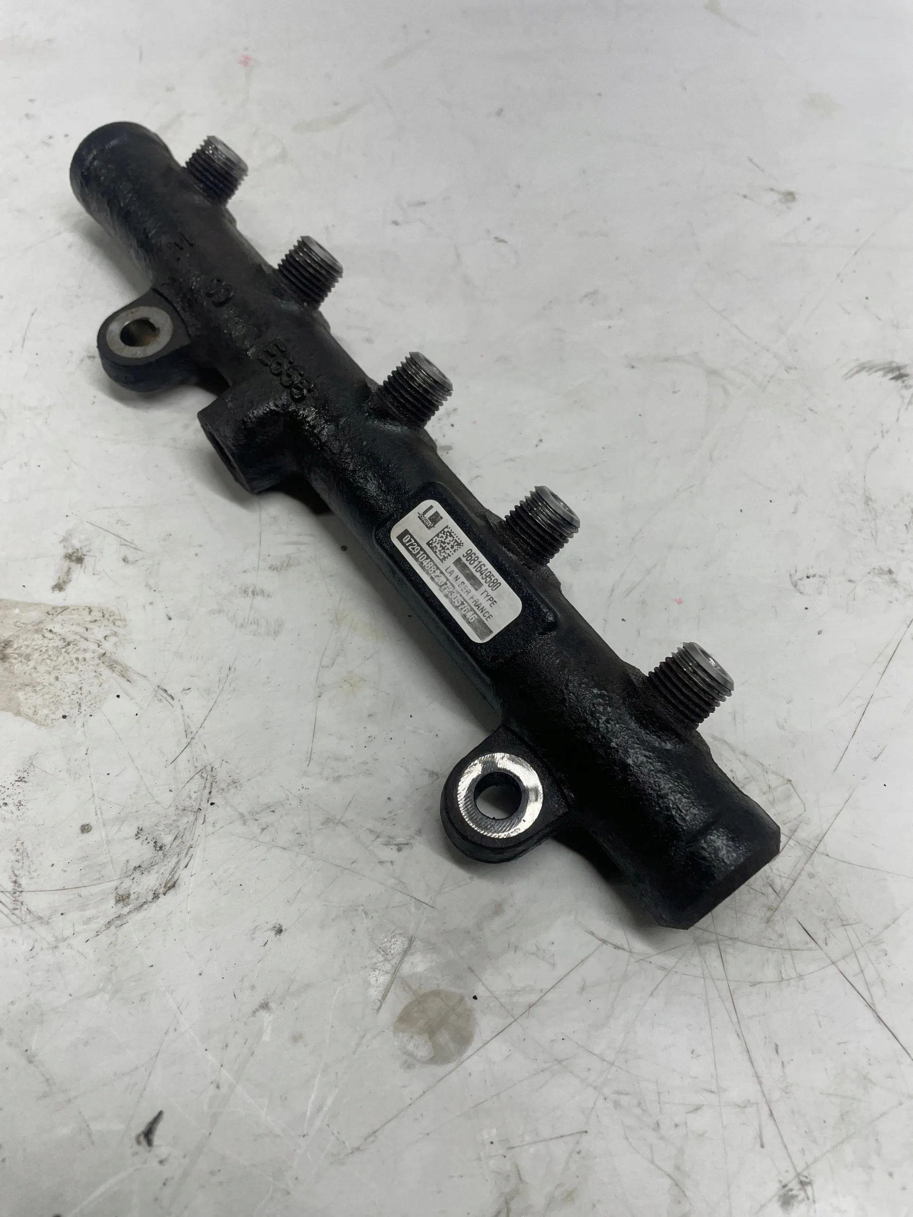 Ford S-MAX 2009 Rozdzielacz paliwa Producent części Ford OE