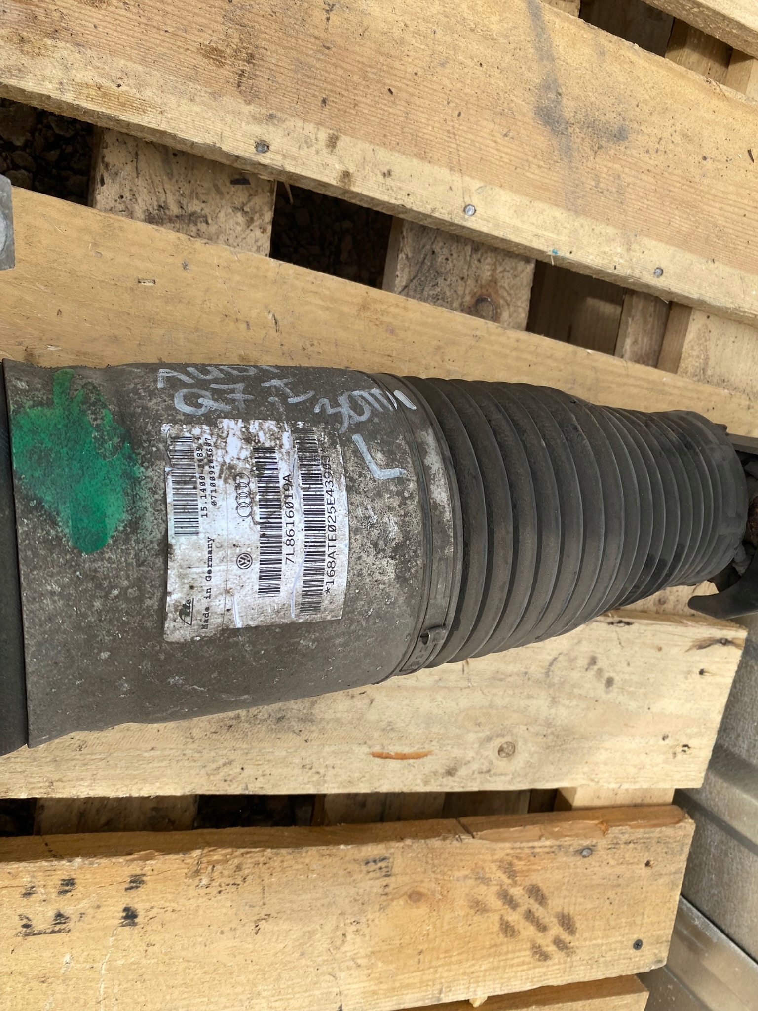 shock absorber left rear part rear left AUDI Q7 4L 4.2 7L8616019A