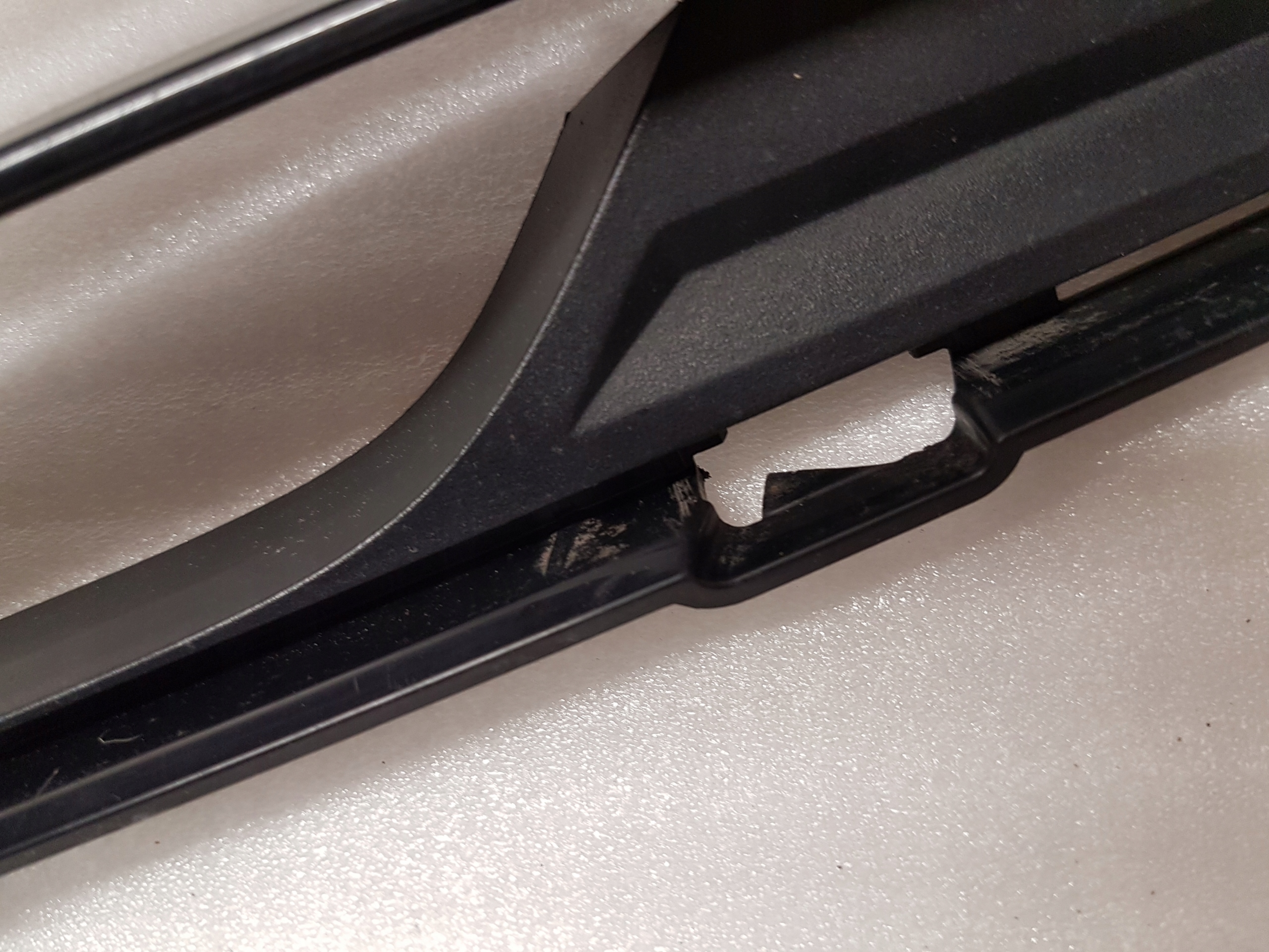 grid of a bumper left front BMW 4 G26 8738609