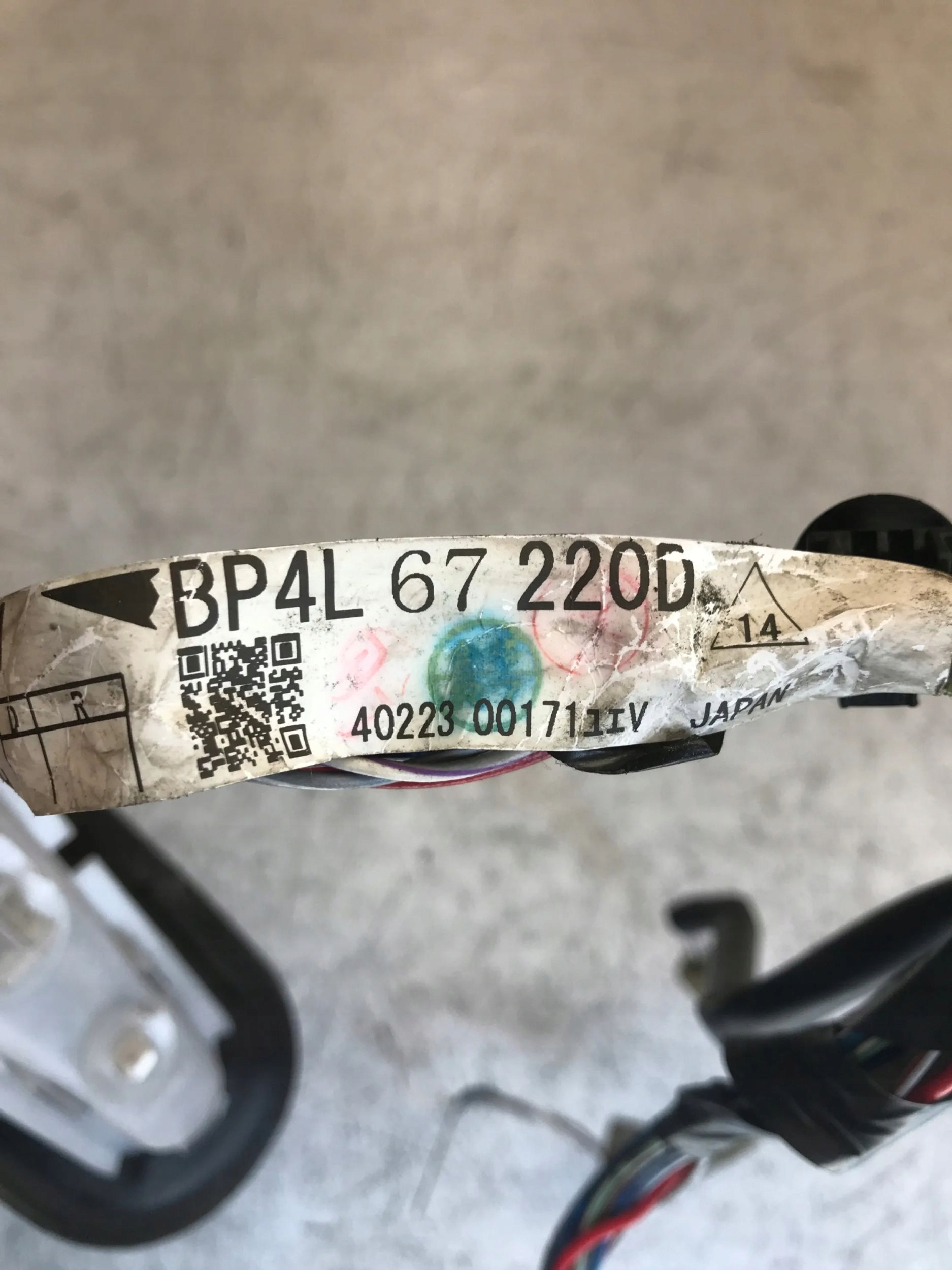 bundle door right rear part MAZDA 3 BK BP4L-67220D
