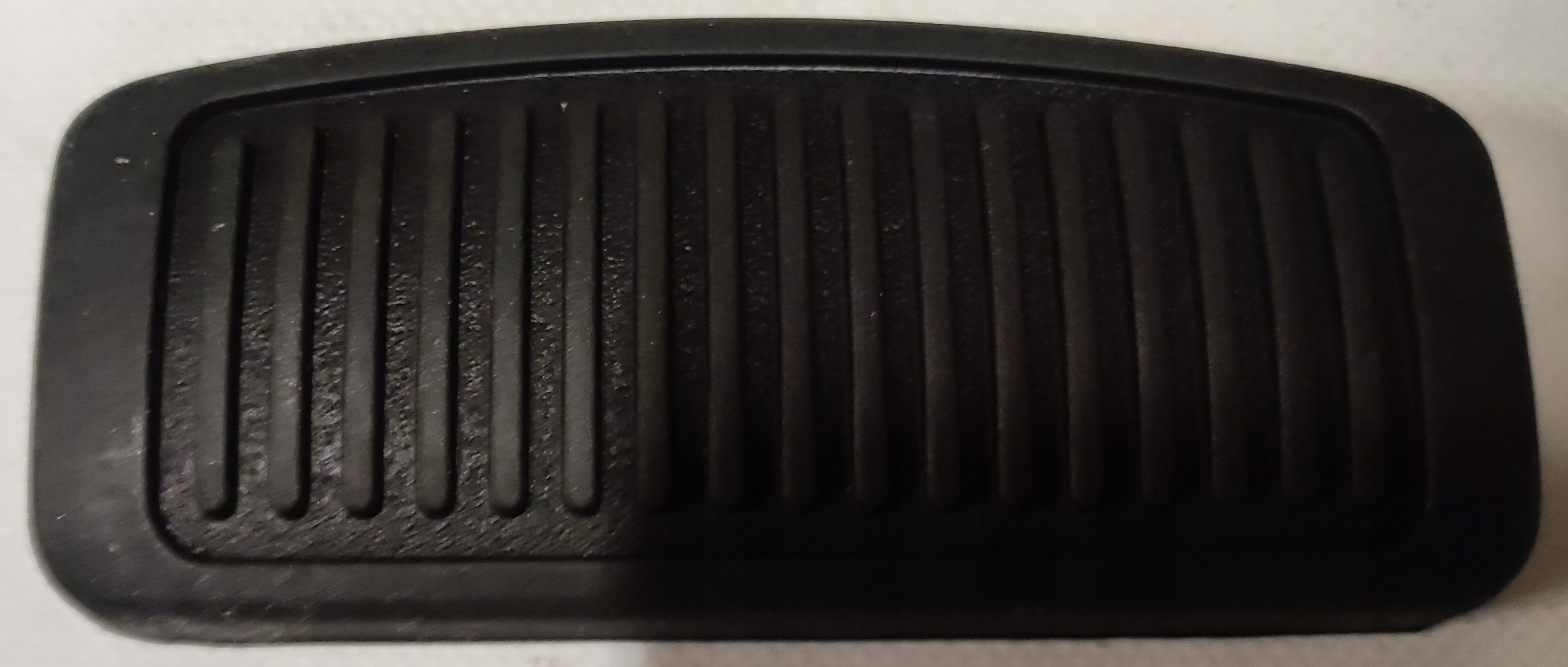 NAKŁADKA PEDAŁU HAMULCA HYUNDAI KIA AUTOMAT 3282527070