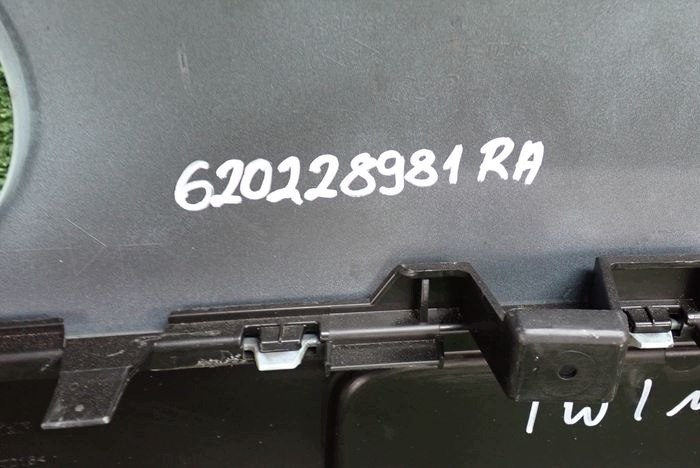 RENAULT TWINGO III 14-18 front bumper front