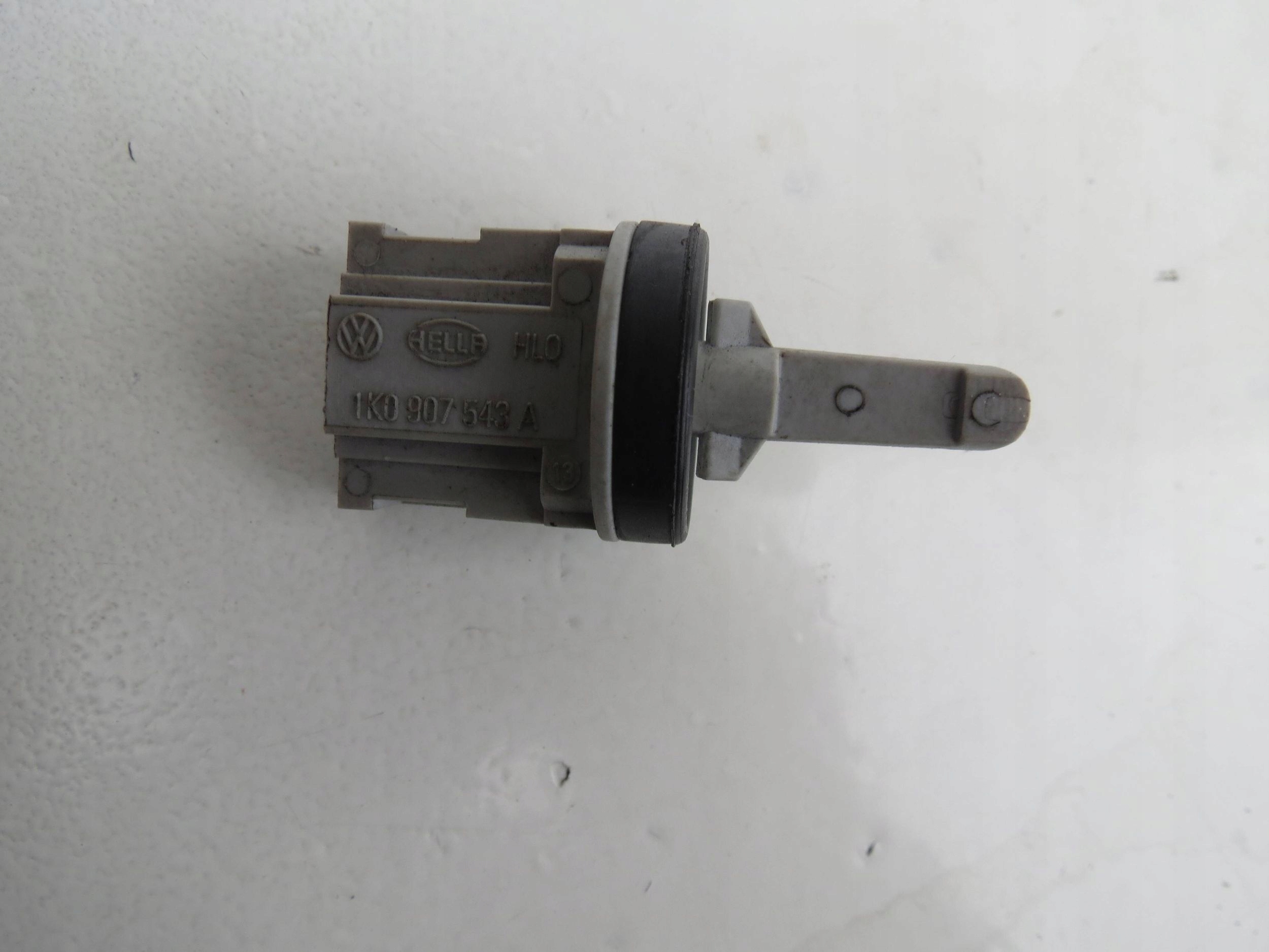 sensor WEWNETRZNEJ TEMPERATURY PORSCHE CAYENNE and 7L5 4.8 V8 1K0907543A