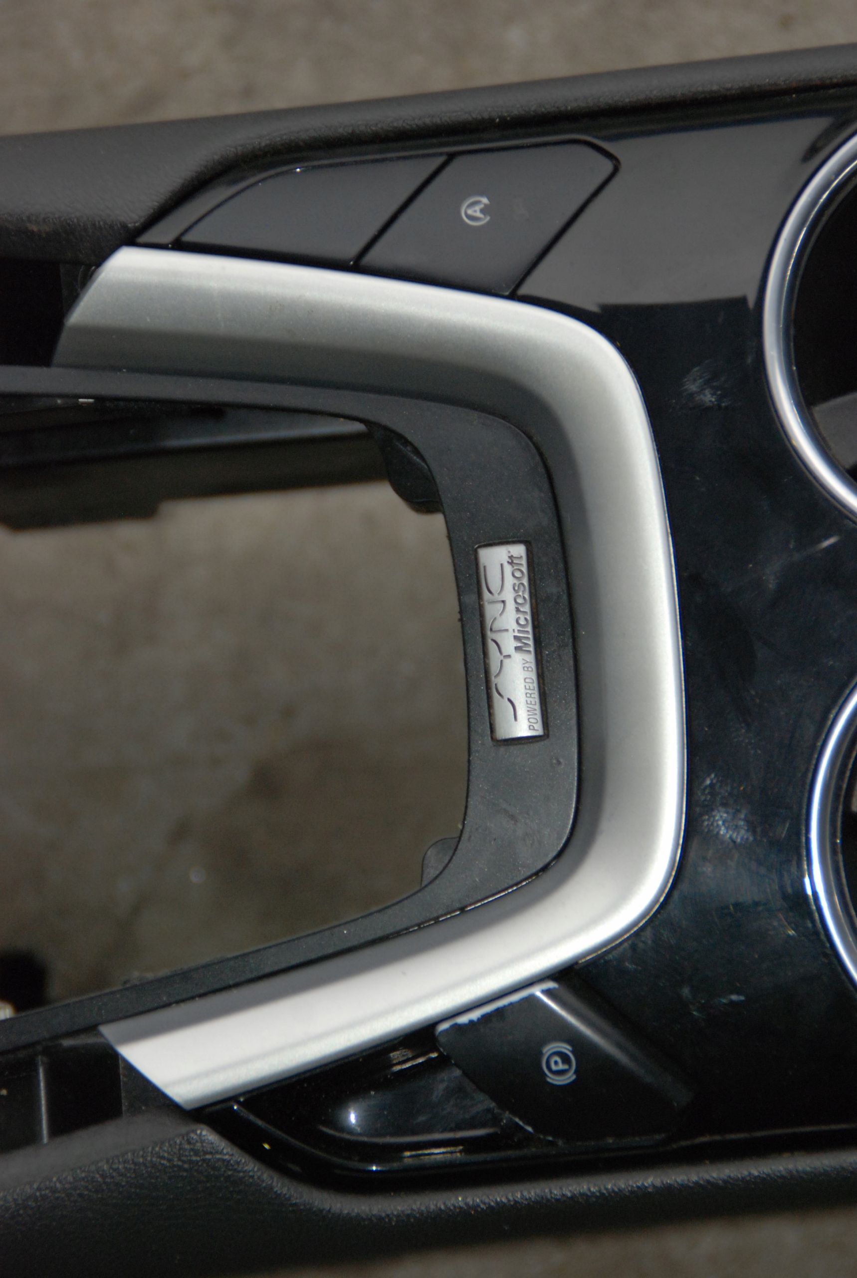 подлокотник FORD MONDEO MK5 оригинал