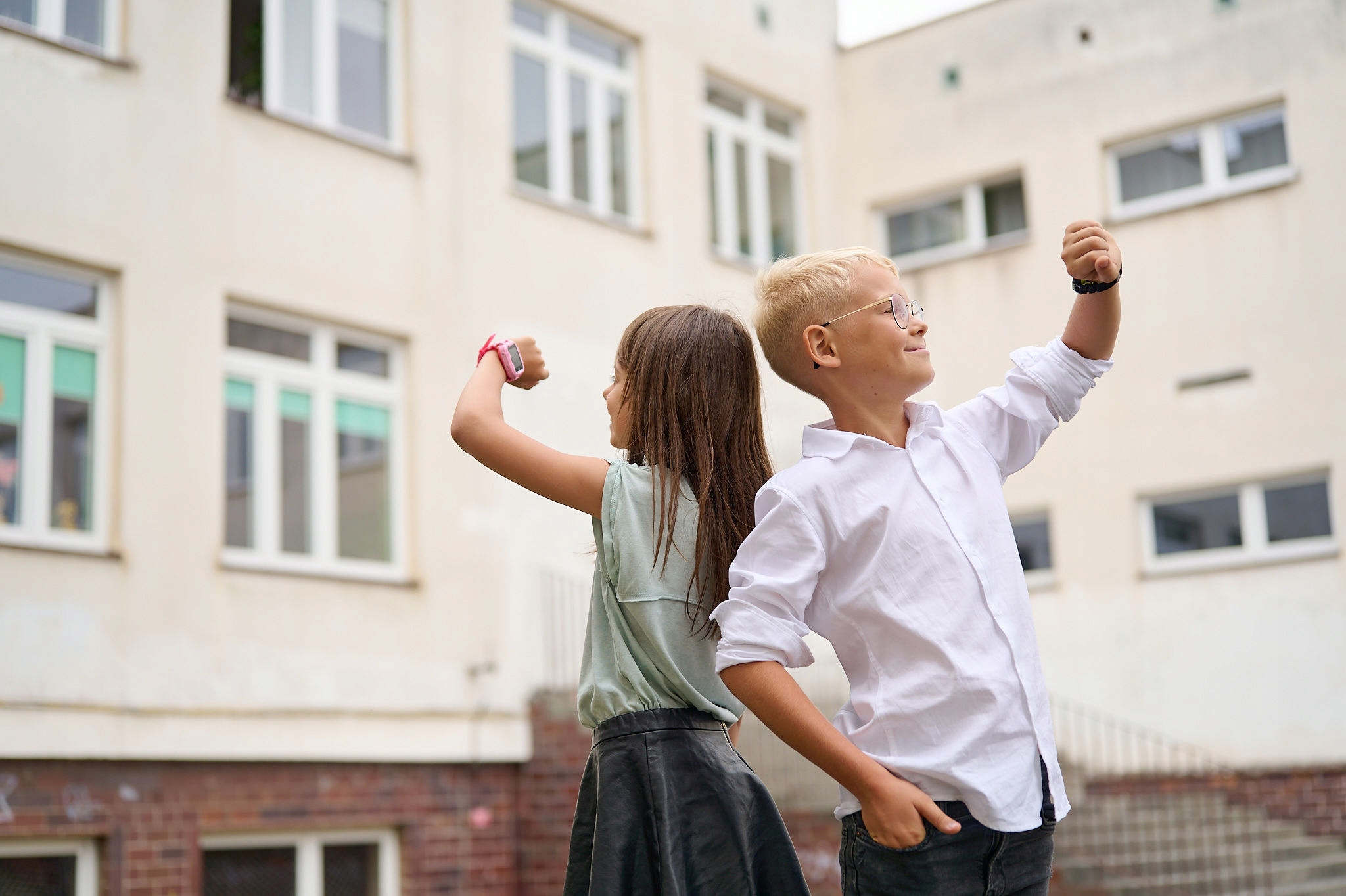 ZEGAREK DZIECKA SMARTWATCH GARETT KIDS ESSA 4G RÓŻ Lokalizator GPS tak