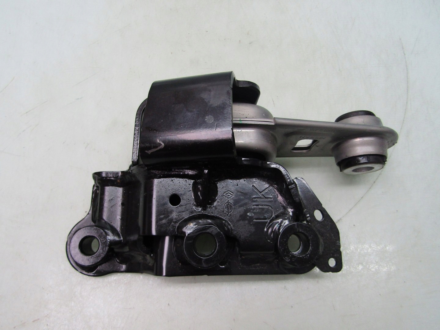 QASHQAI III J12 1 3 21R LAPA PODUSZKA SANEK Part number 113606LA0A