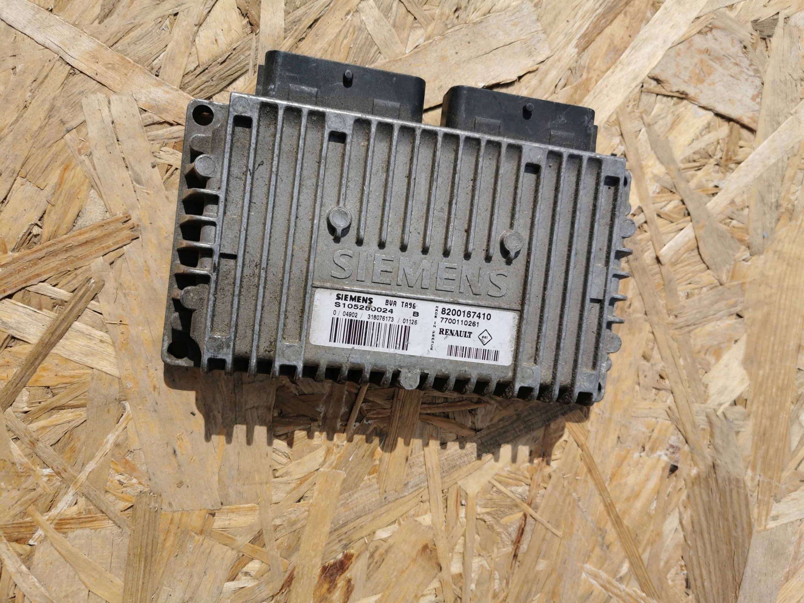 RENAULT SCENIC computer ECU 8200167410 7700110261 S105280024