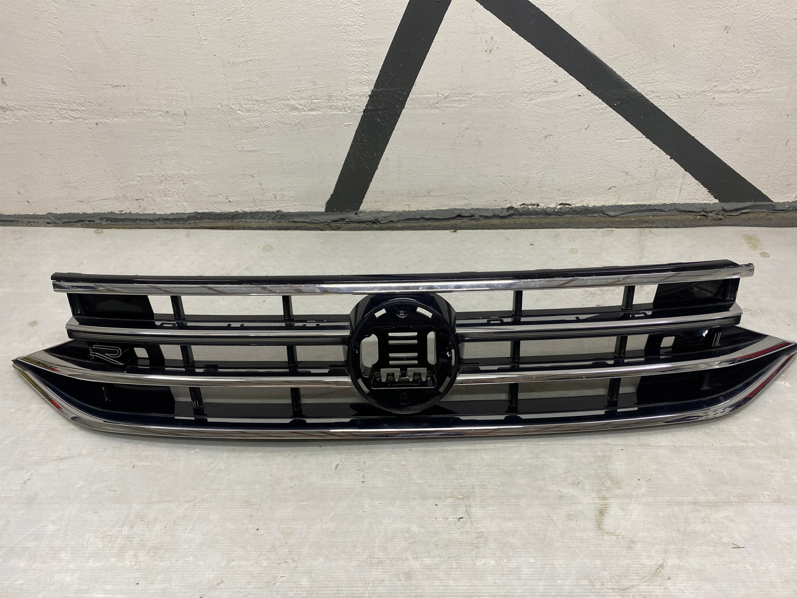 ATRAPA GRILL VW TIGUAN ALLSPACE R-LINE 5NN853653E