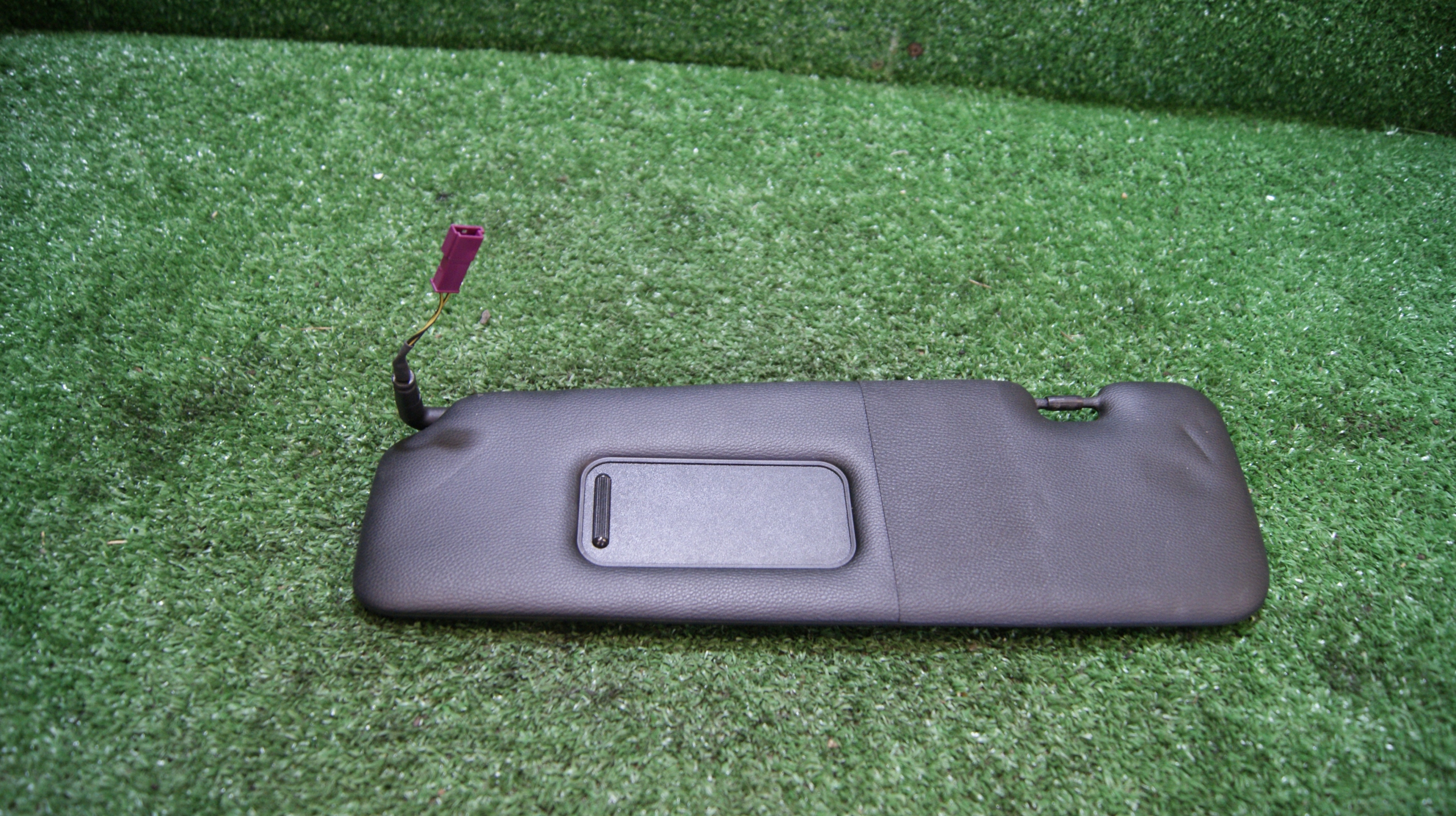 cover PRZECIWSLONECZNA left BMW E88