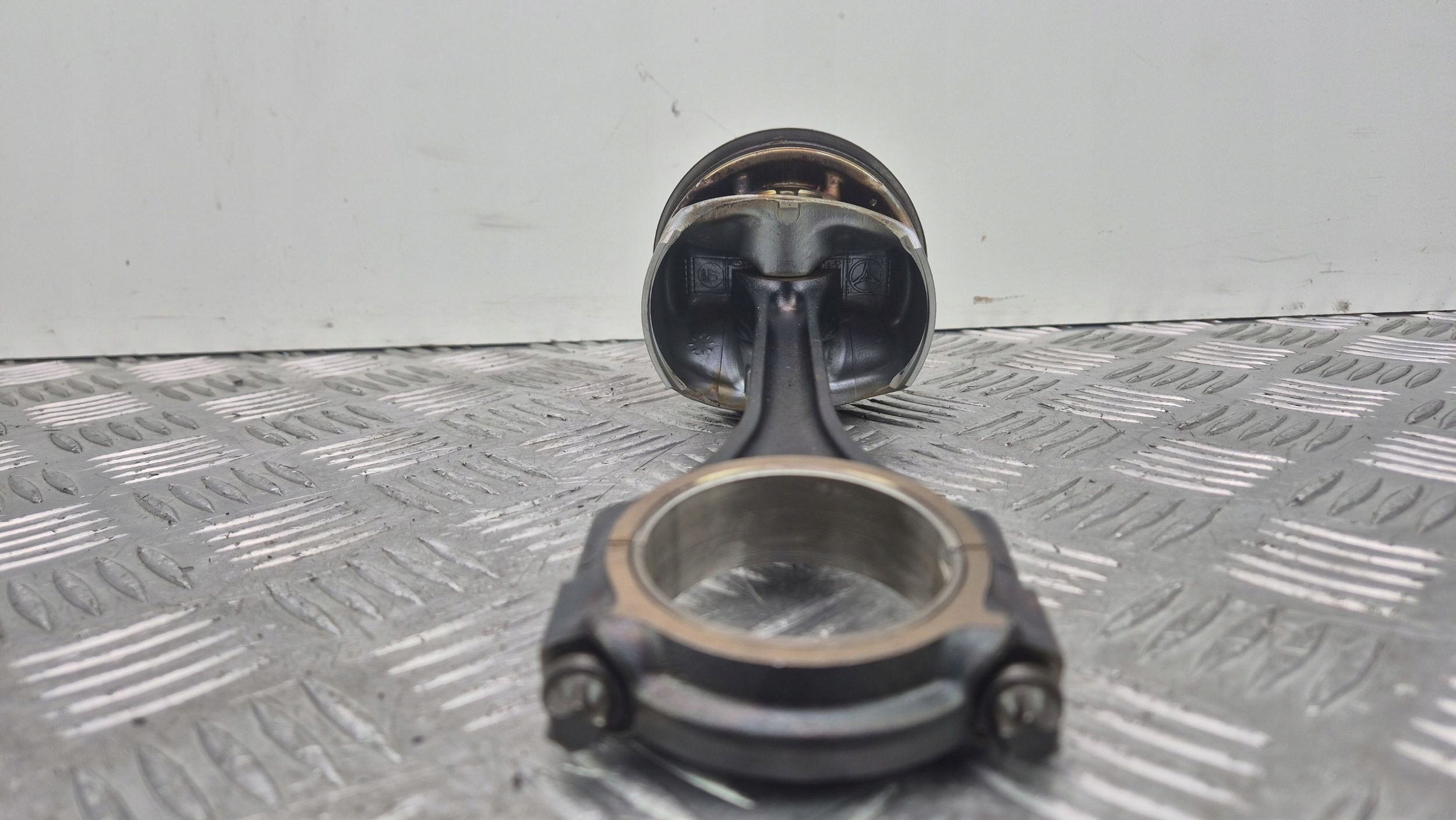 piston Mercedes A200 W176 DFA2700317 M270.910