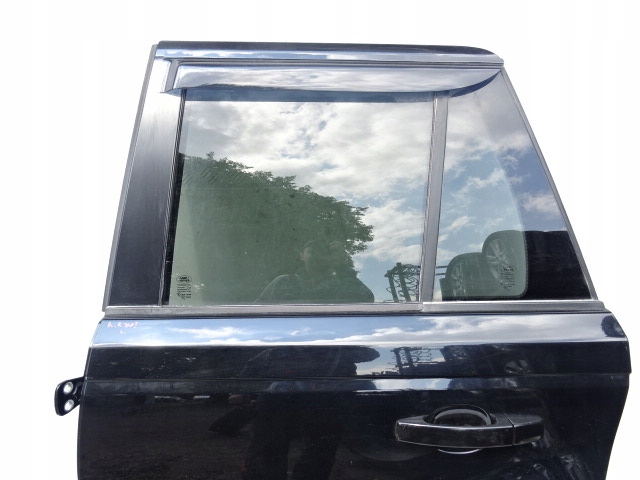 Drzwi lewy tył kpl.Range Rover SportL320 L7MTA Producent części Land Rover OE