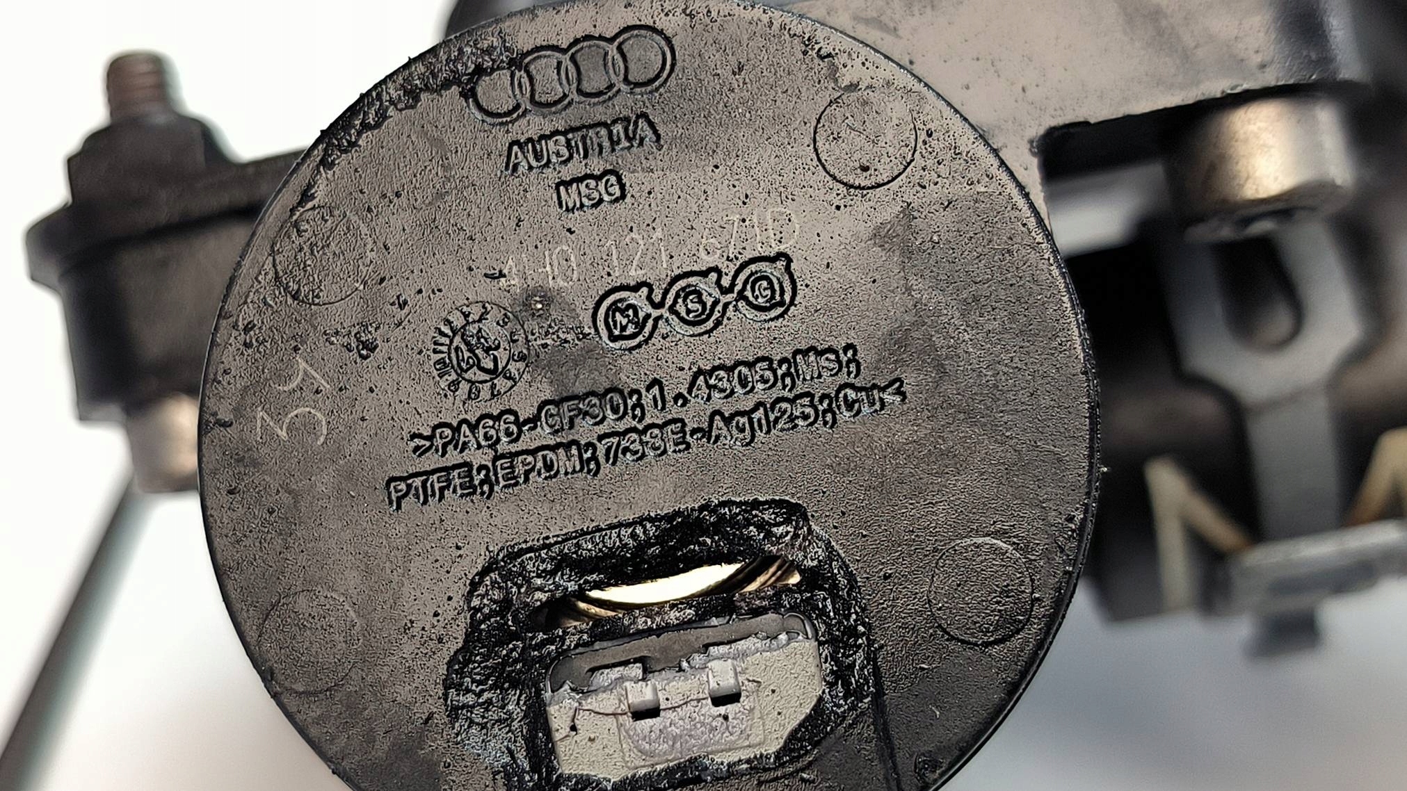 water pump AUDI Q3 and 8U LIFT
