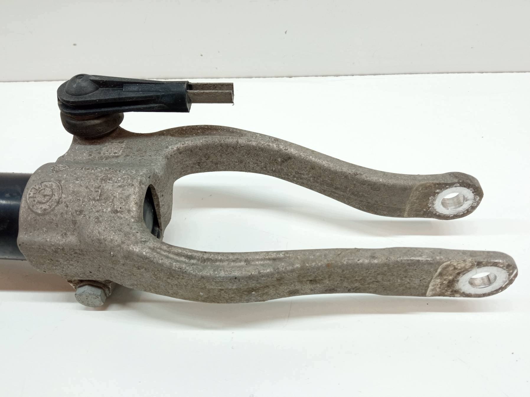 shock absorber left front 2.0 hybrid 6866613 Bmw Seria 5 G30/G31