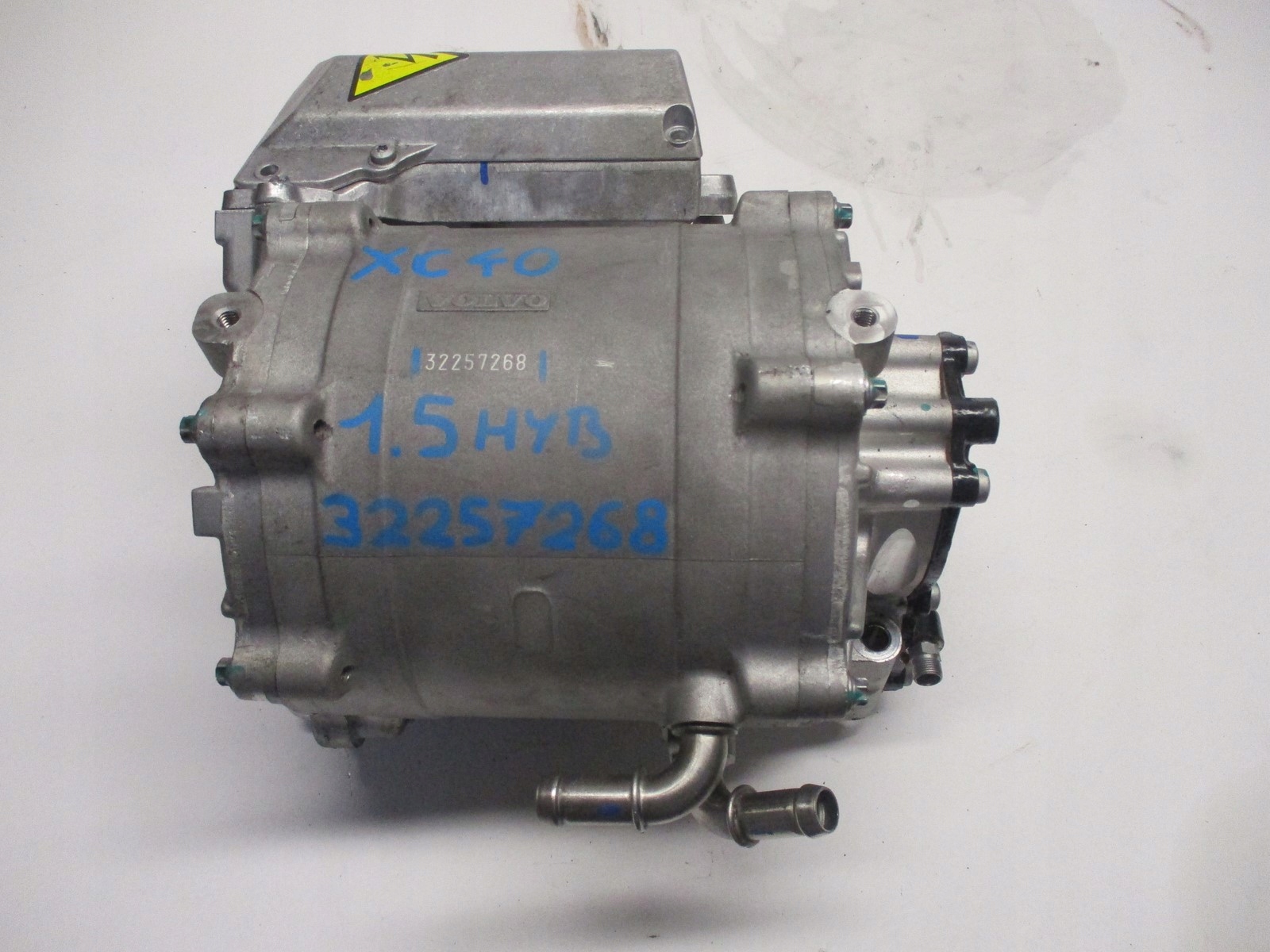 engine MOTOR VOLVO XC40 32257268 1,5HYB