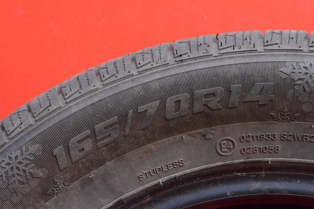 tyre tyres 2 SZT LANVIGATOR ZIMA 165/70/14 24R