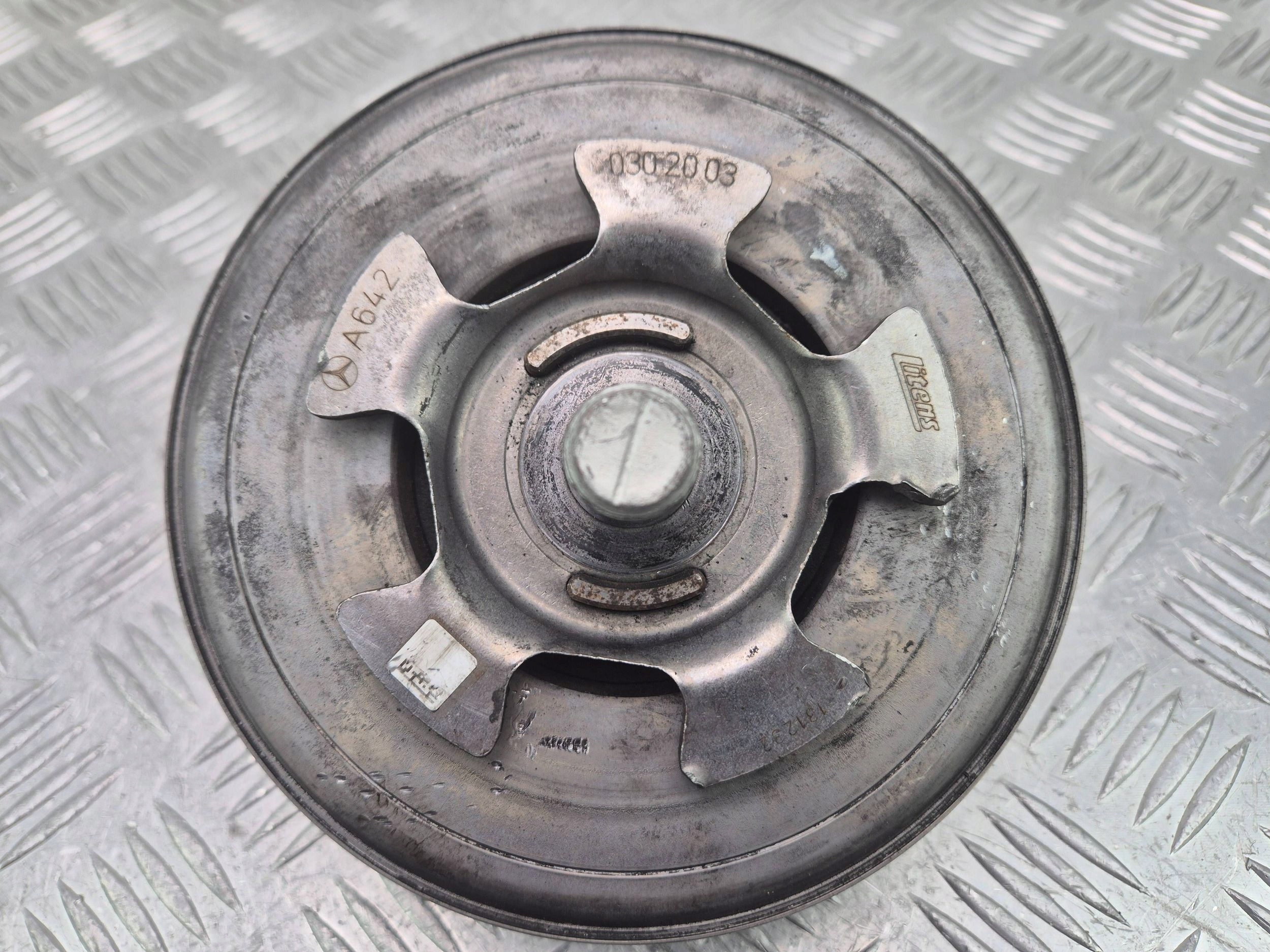 crank pulley Mercedes E350 CDI W212 A6420302003 642.852
