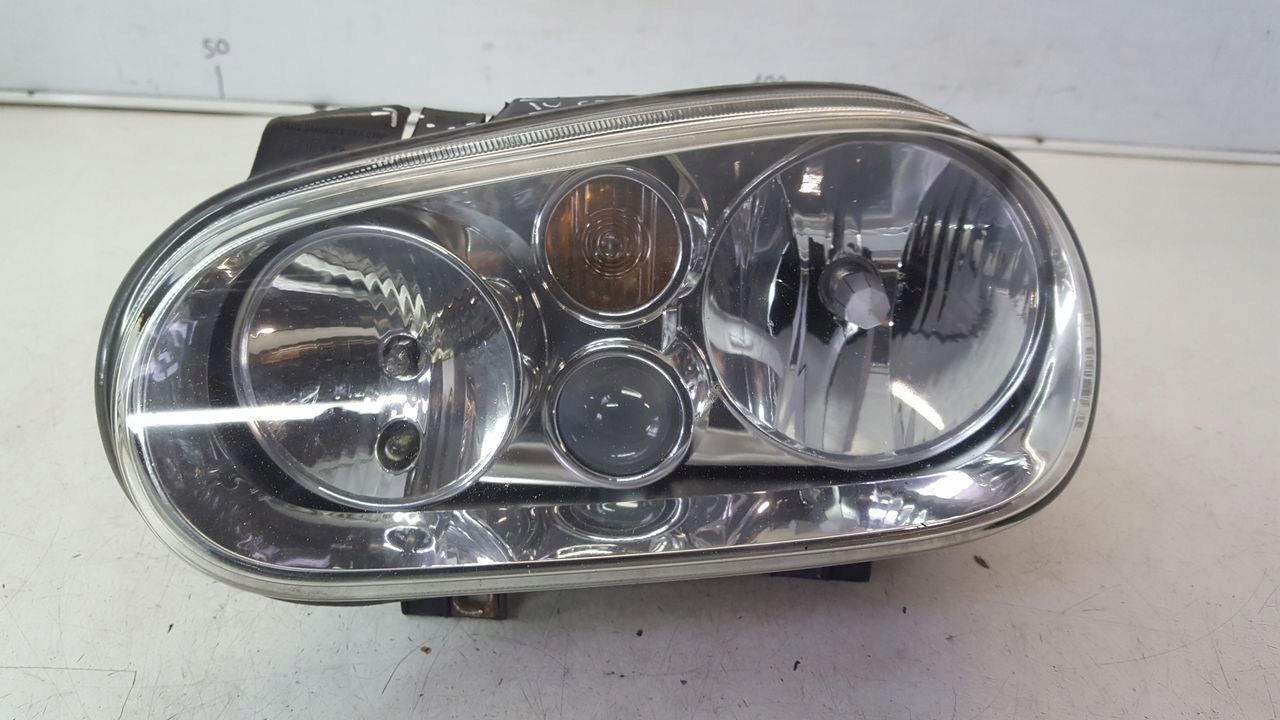 light front front left VW Golf IV