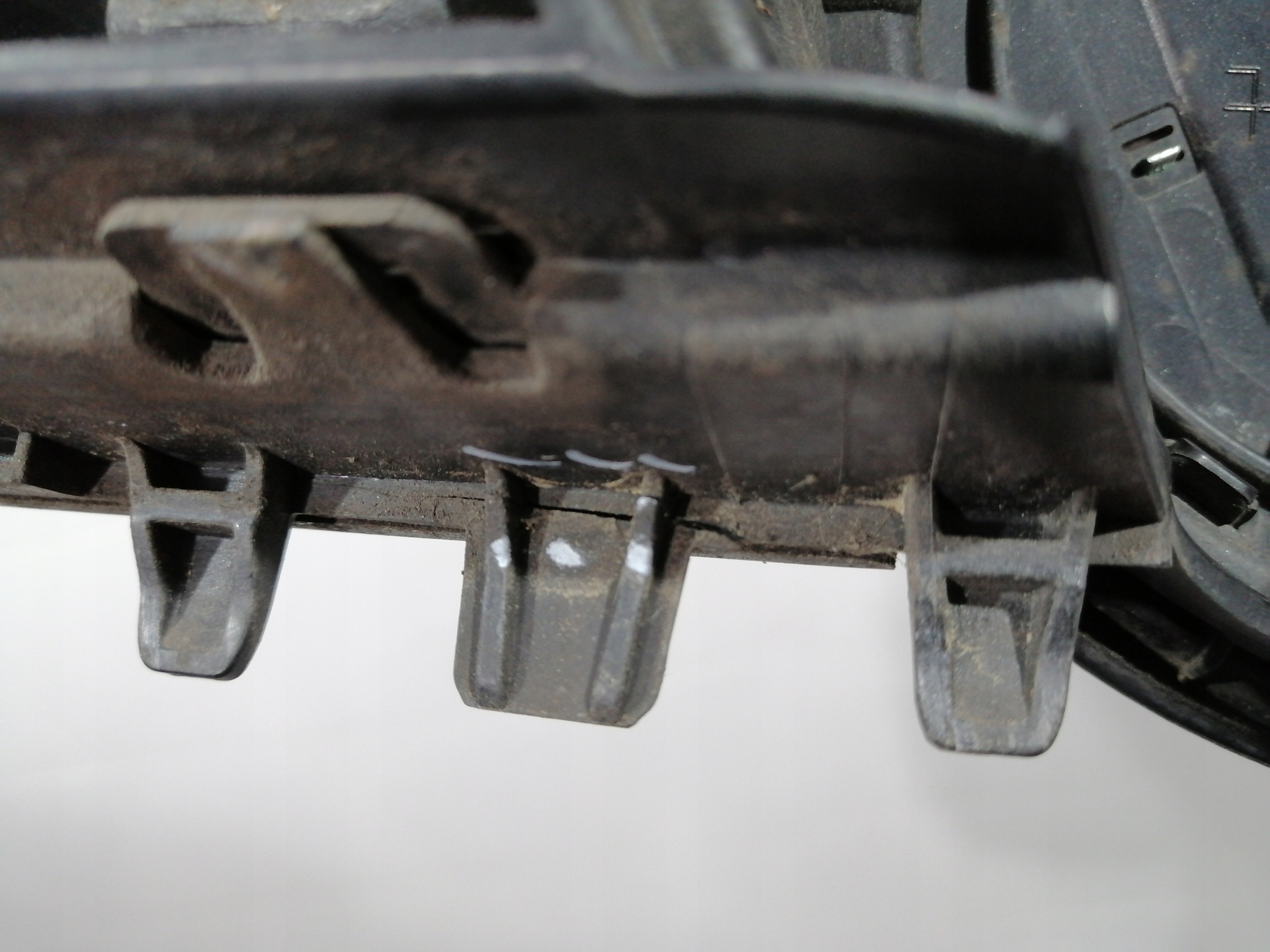 VW Golf V Kühlergrill FRONTGRILL Kühlergitter 5G0853653GR - Thumbnail 12