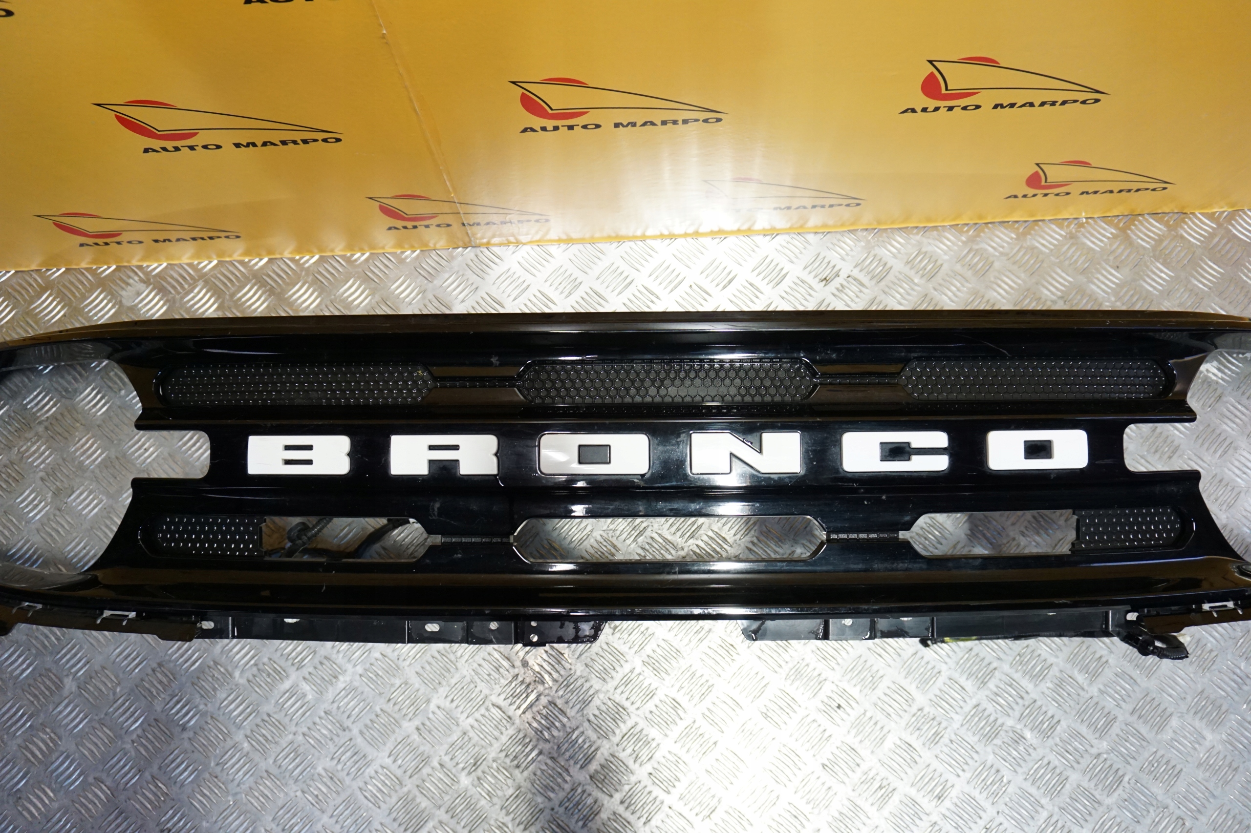 FORD BRONCO SPORT 2021 - 2023 Atrapa Przód Grill USA Strona zabudowy przód