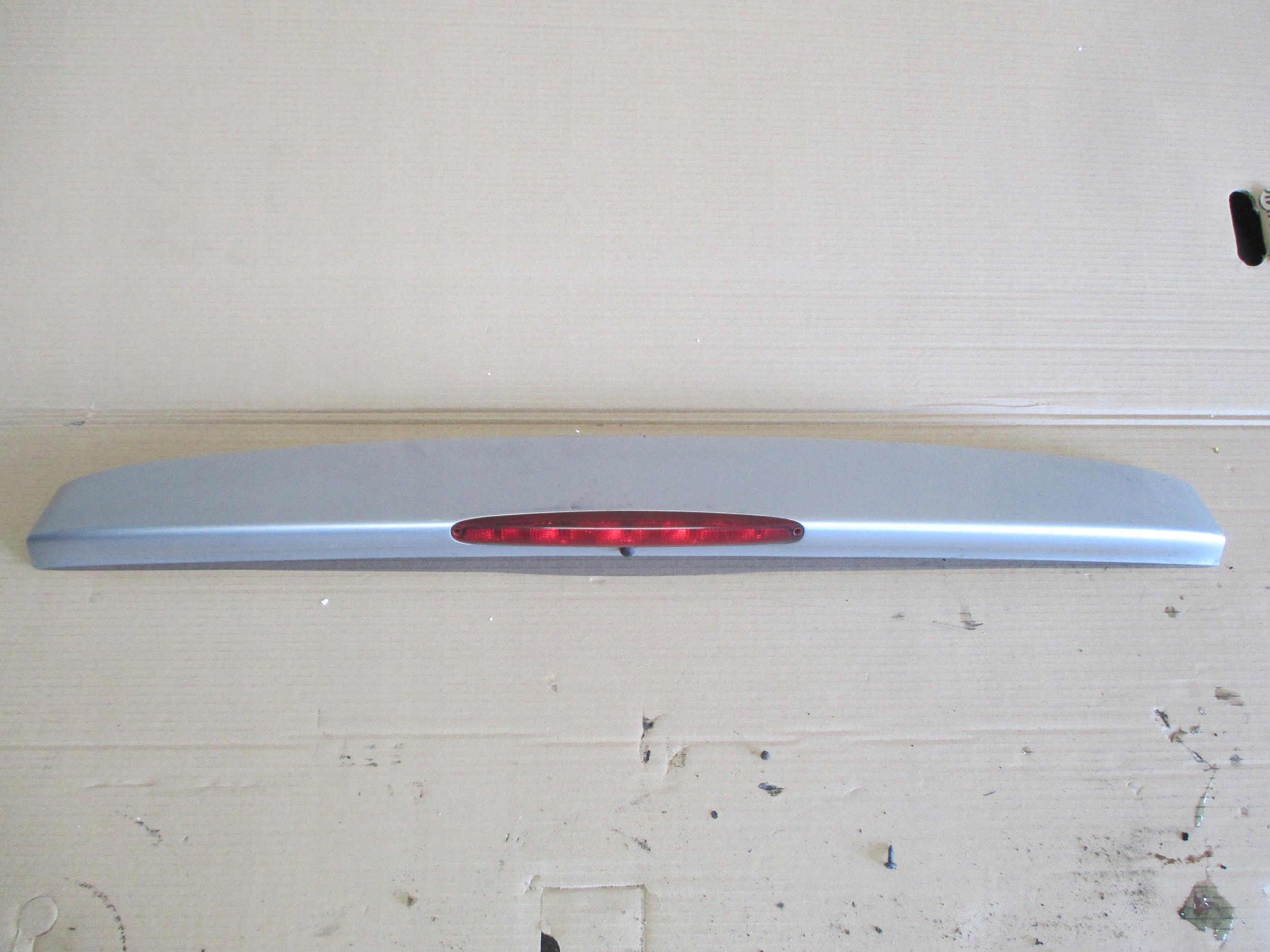 MERCEDES VANEO 01-05 SPOILER Z KLAPY 744