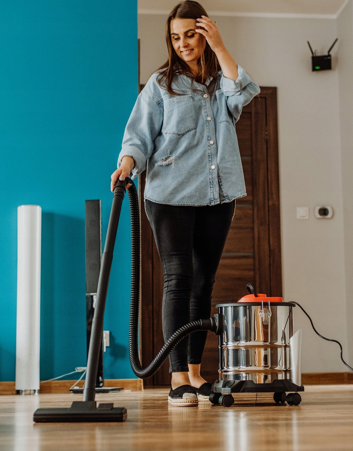 ODKURZACZ PRZEMYSŁOWY do POPIOŁU GRUZU KOMINKA 2000W metalowy zbiornik 20l Seria MOCNY BEZWORKOWY DO GIPSU GRUZU POPIOŁU